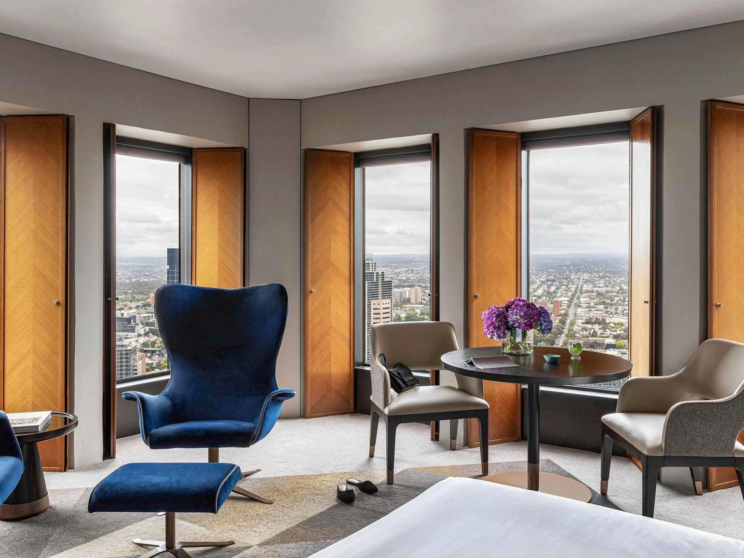 Luxury Corner King Room with City or Bay View in Sofitel Melbourne On Collins