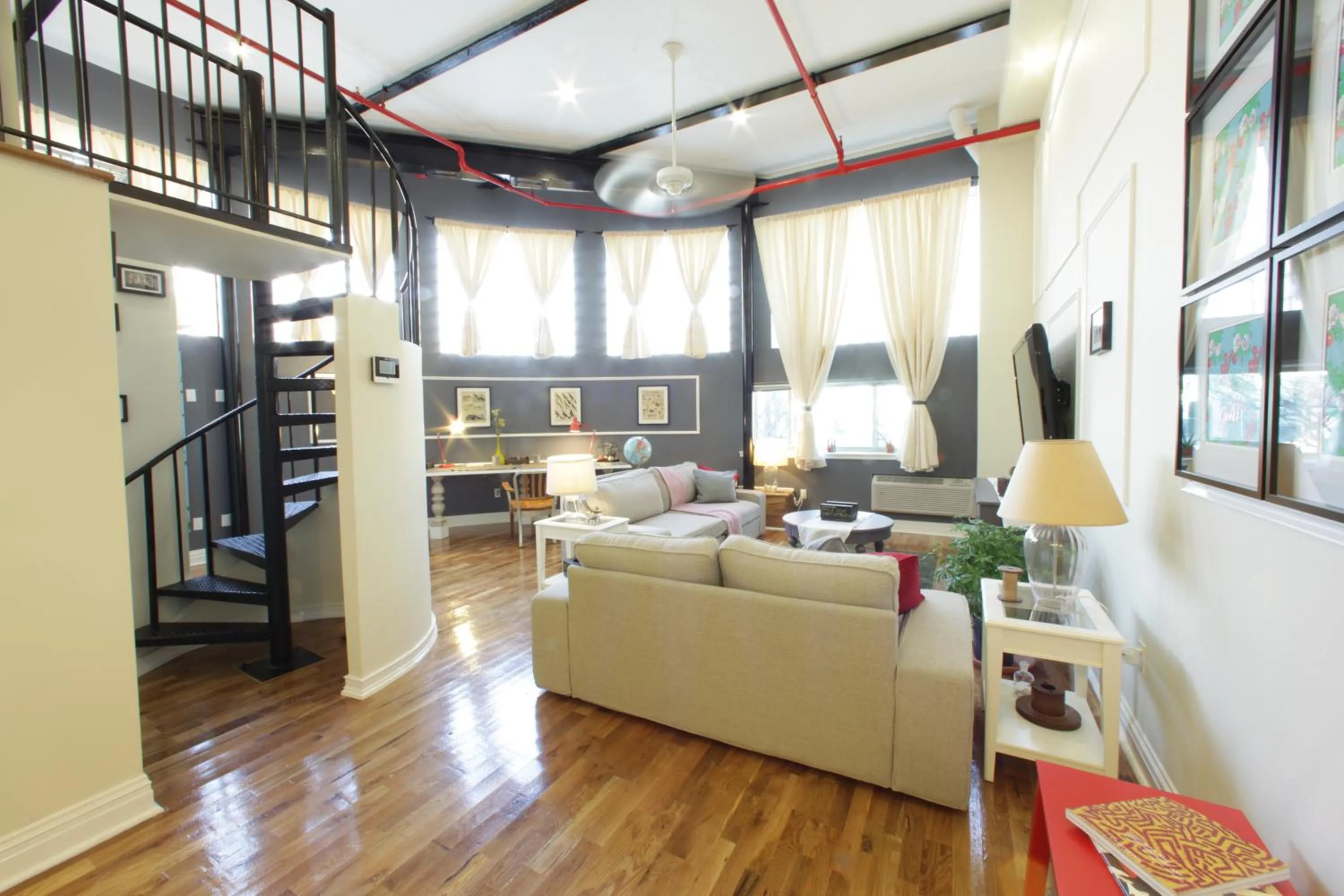 Two-Bedroom Duplex Loft in The Box House Hotel