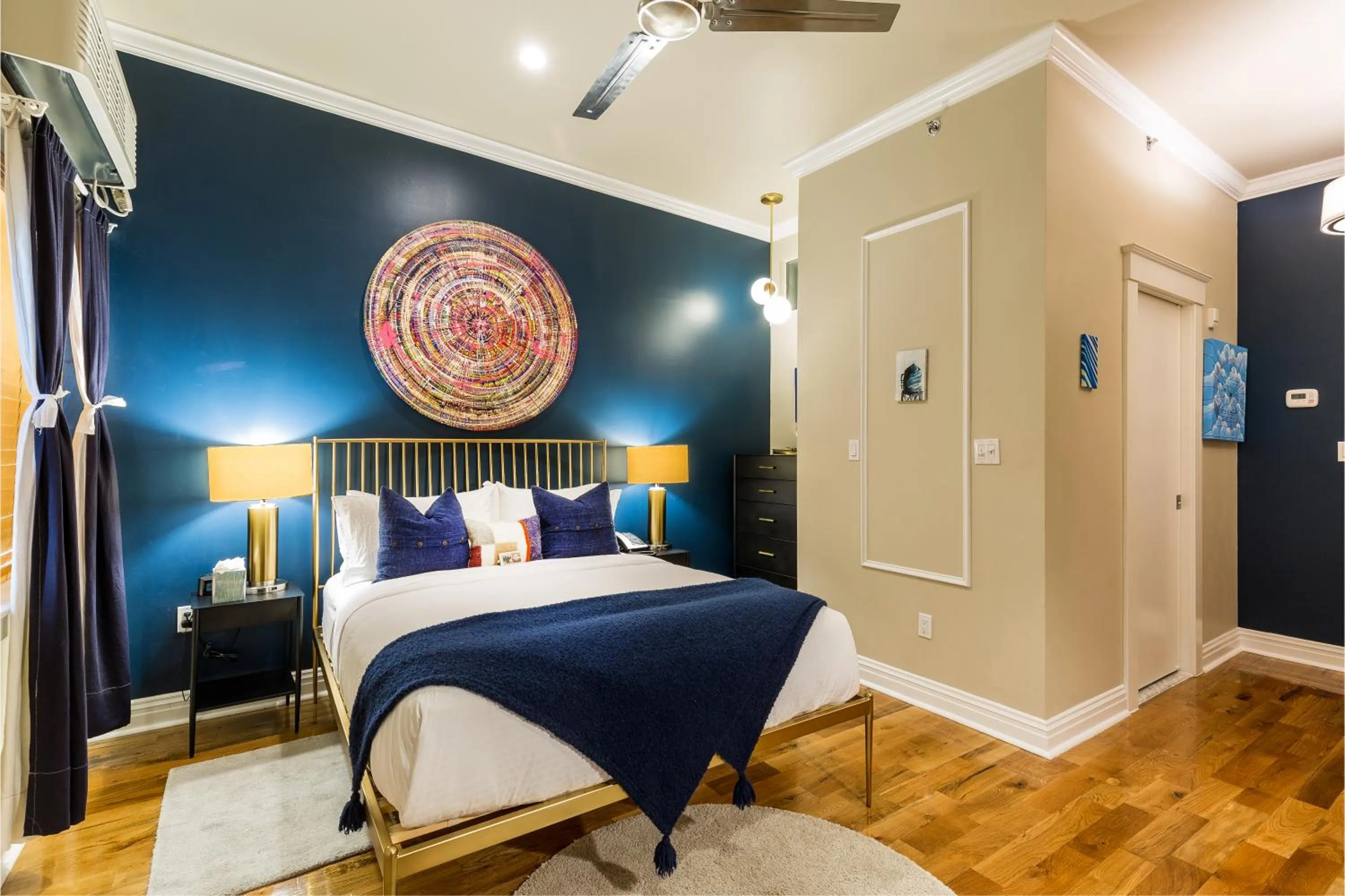 Superior Queen with Balcony in The Box House Hotel