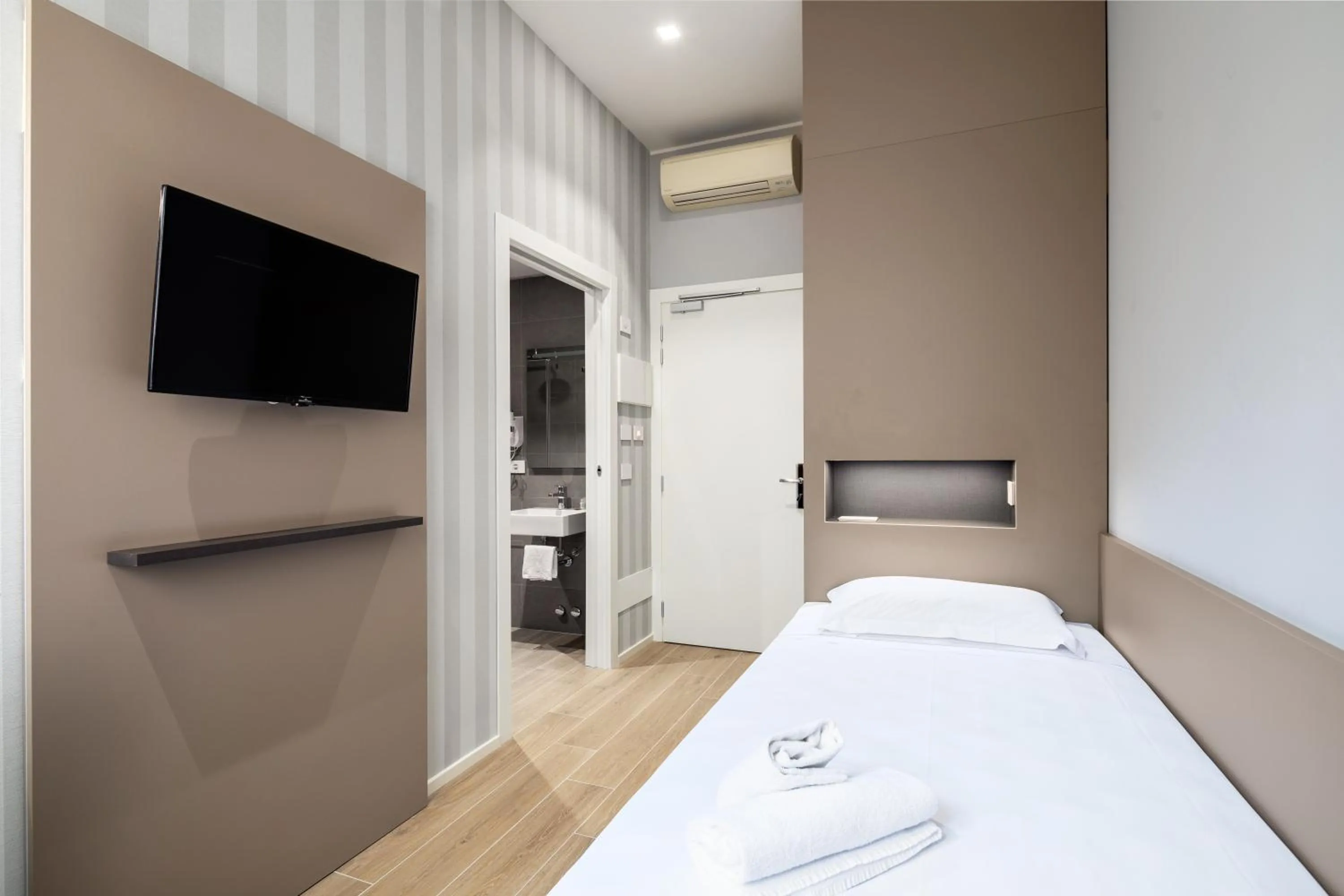 Single Room in Hotel Excelsior Pavia