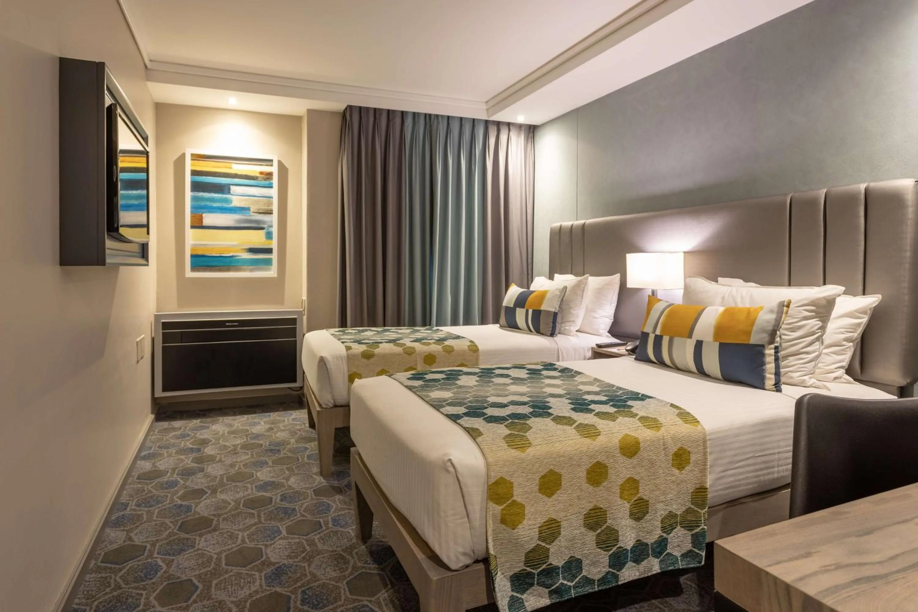 Standard Room Twin Beds Non Smoking in StayEasy Mbombela