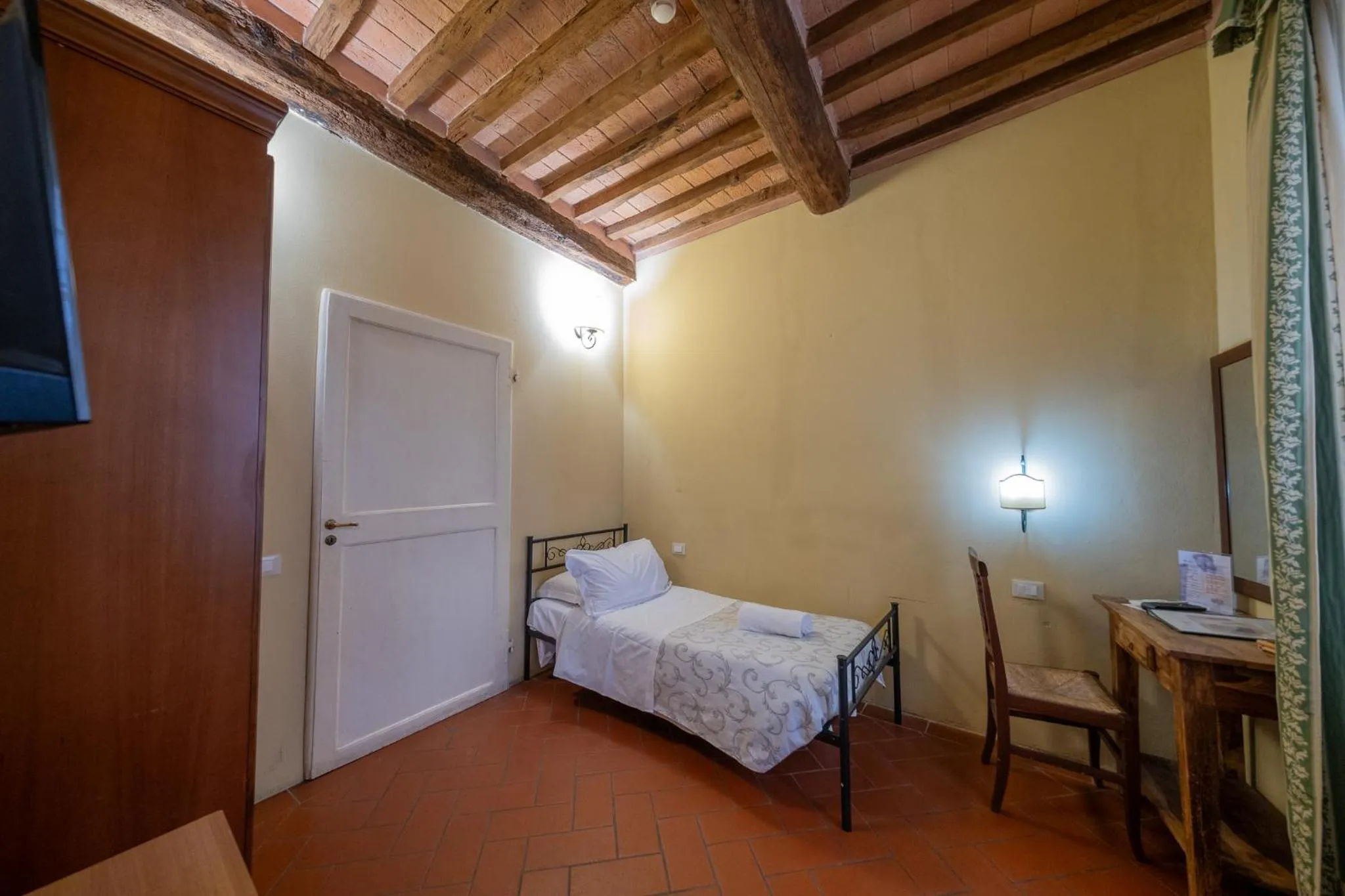 Budget Single Room in San Tommaso