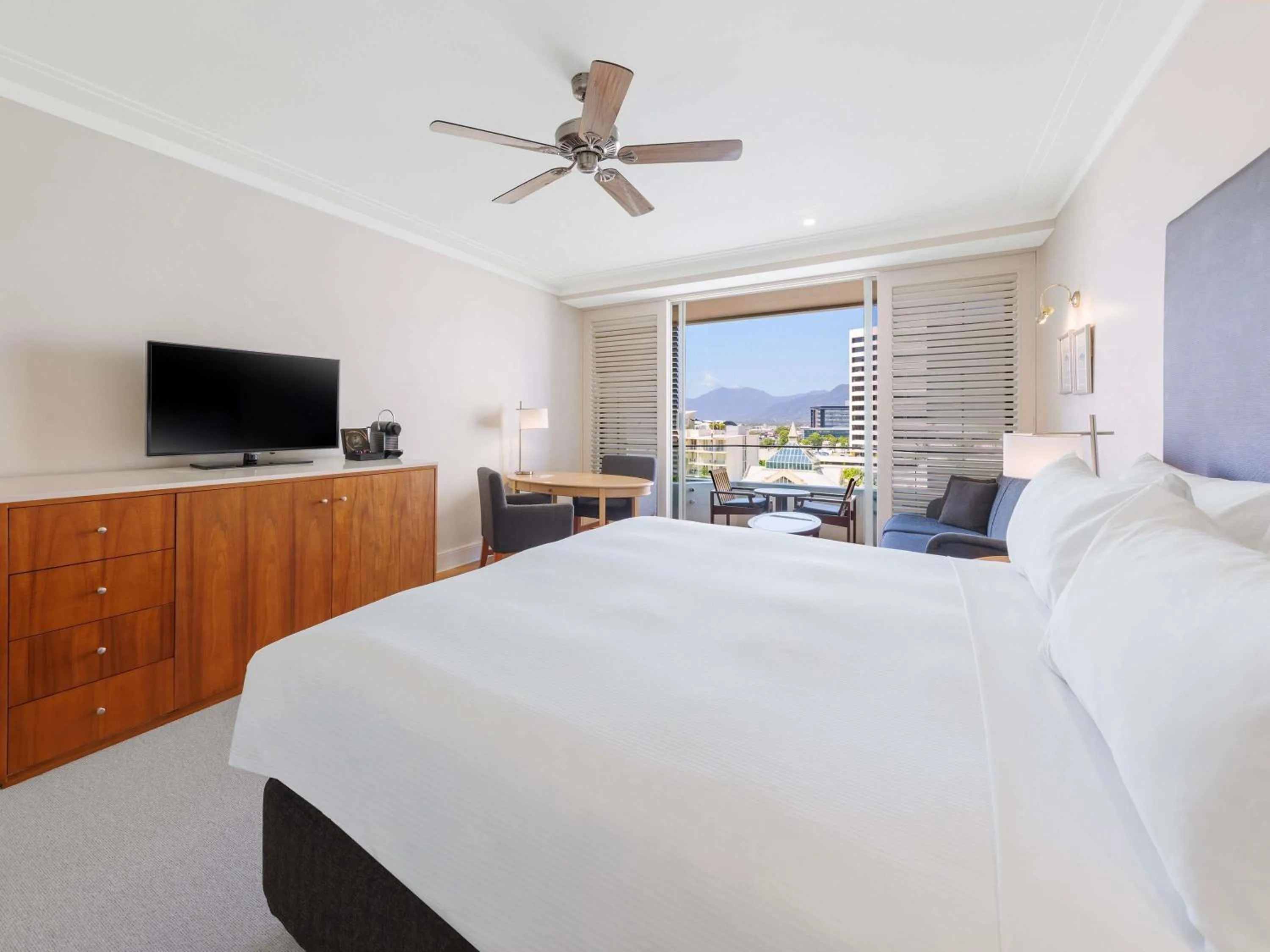 Superior King Room with Spa Bath and City View with one drink voucher in Pullman Reef Hotel Casino