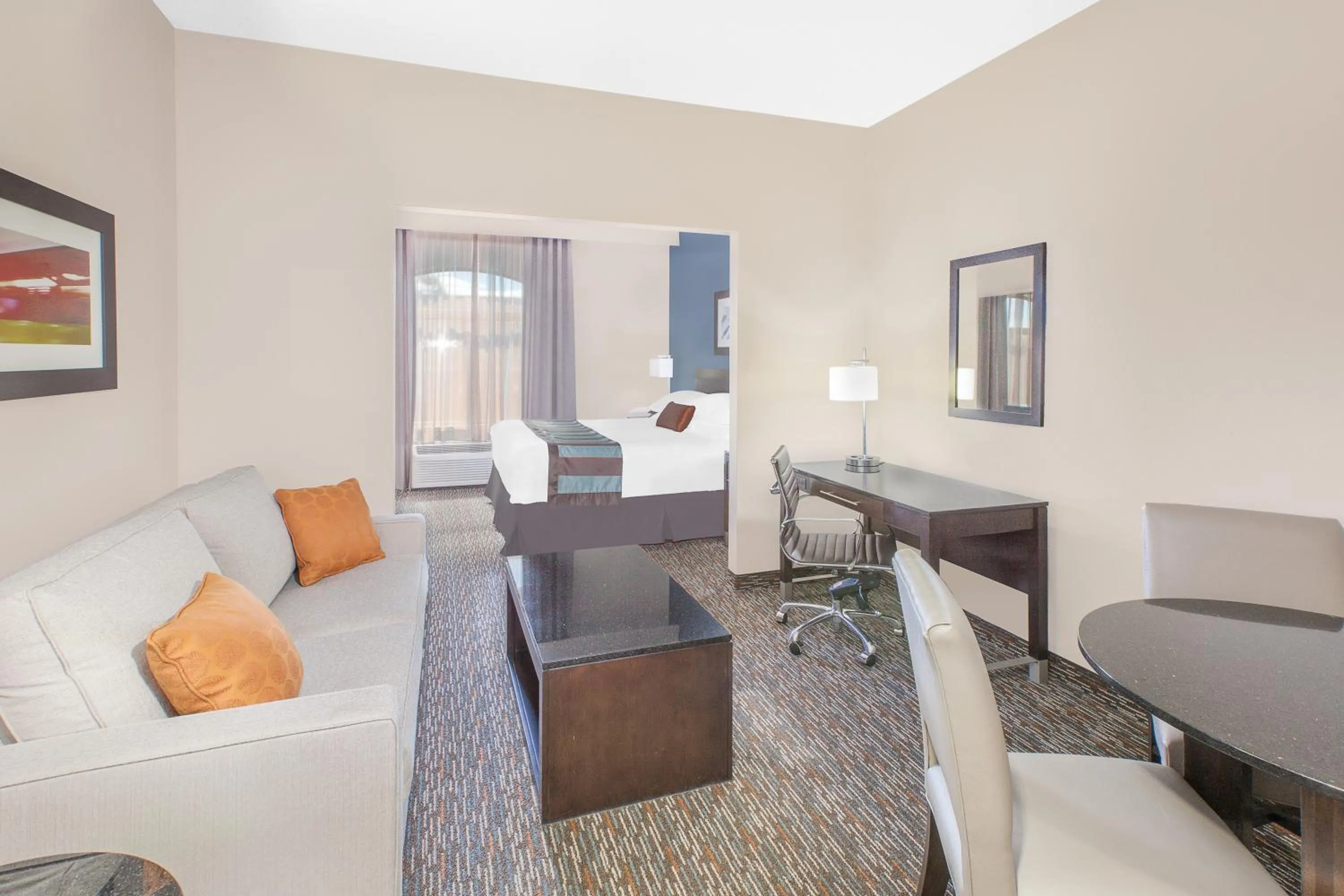 King Studio Suite - Non-Smoking in Wingate by Wyndham Sylvania-Toledo