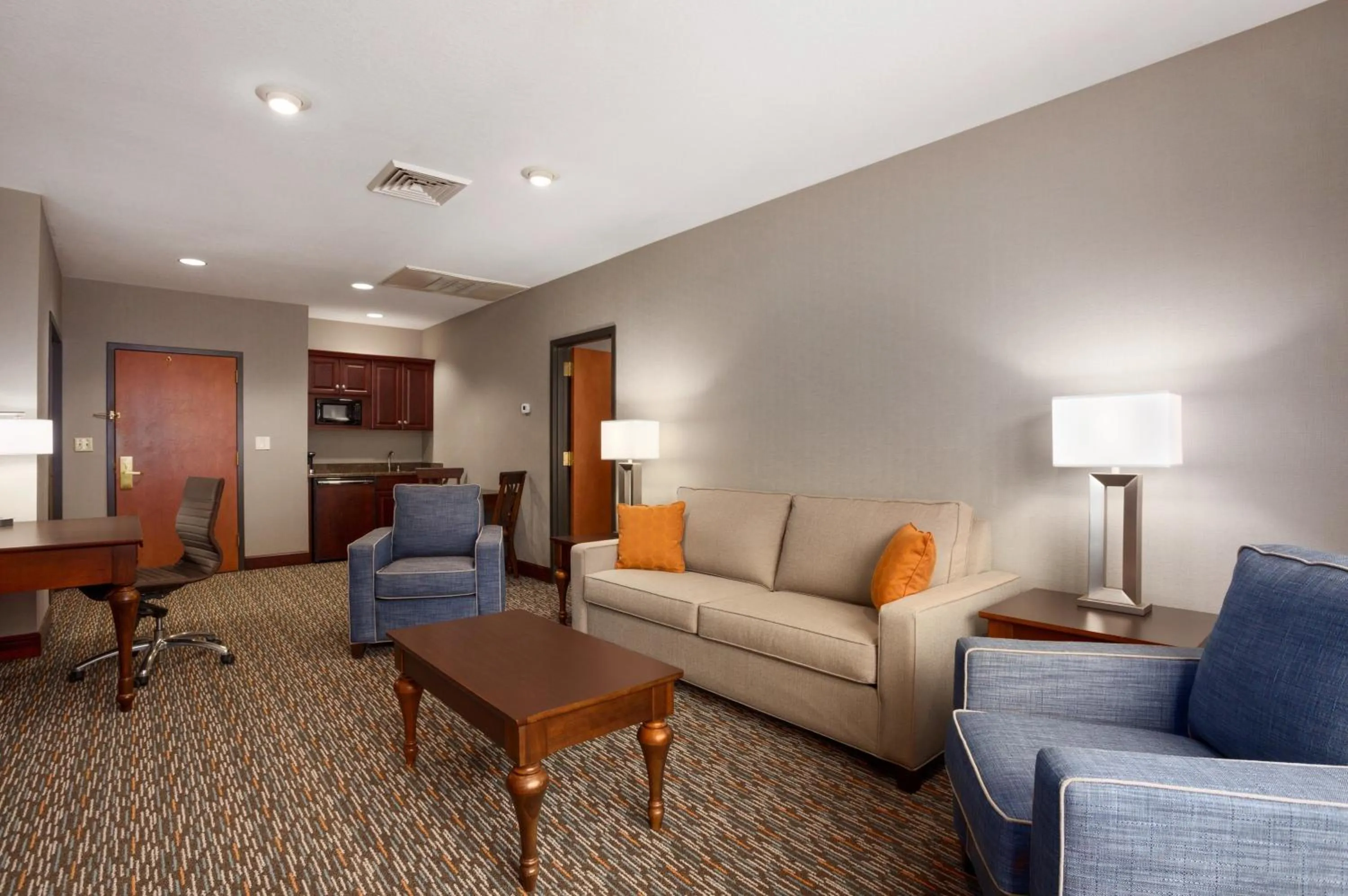 One-Bedroom Deluxe King Suite - Non-Smoking in Wingate by Wyndham Sylvania-Toledo