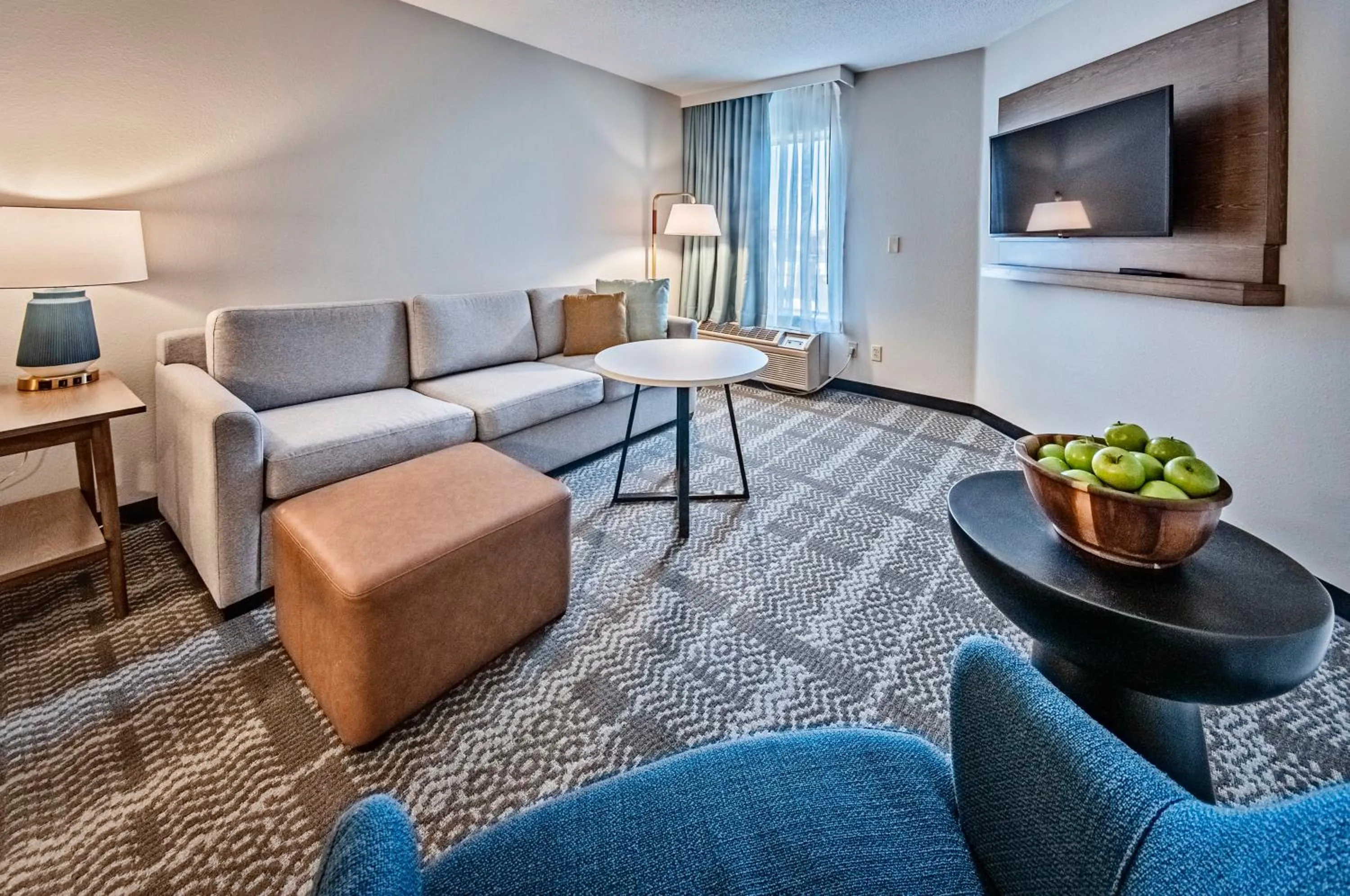Deluxe Room in Staybridge Suites - Cedar Rapids North by IHG