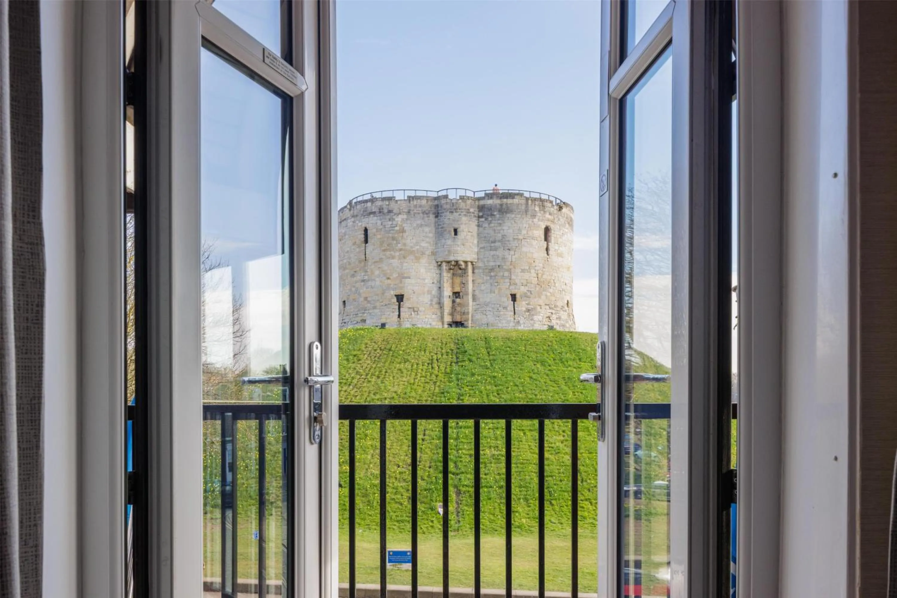 Double guest room with balcony and Tower view in Hilton York