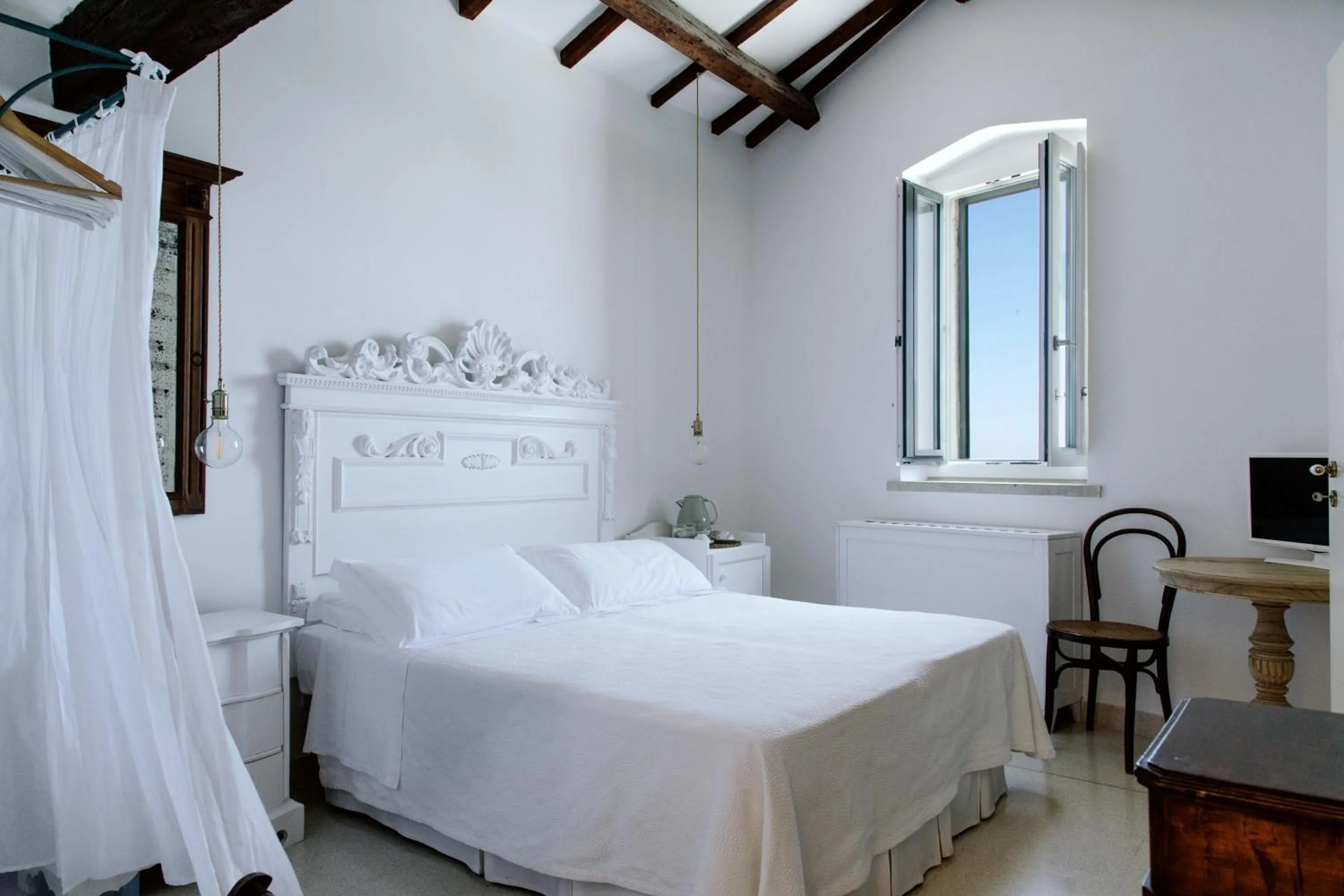 Superior Double Room with Sea View - single occupancy in Palazzo De Mori