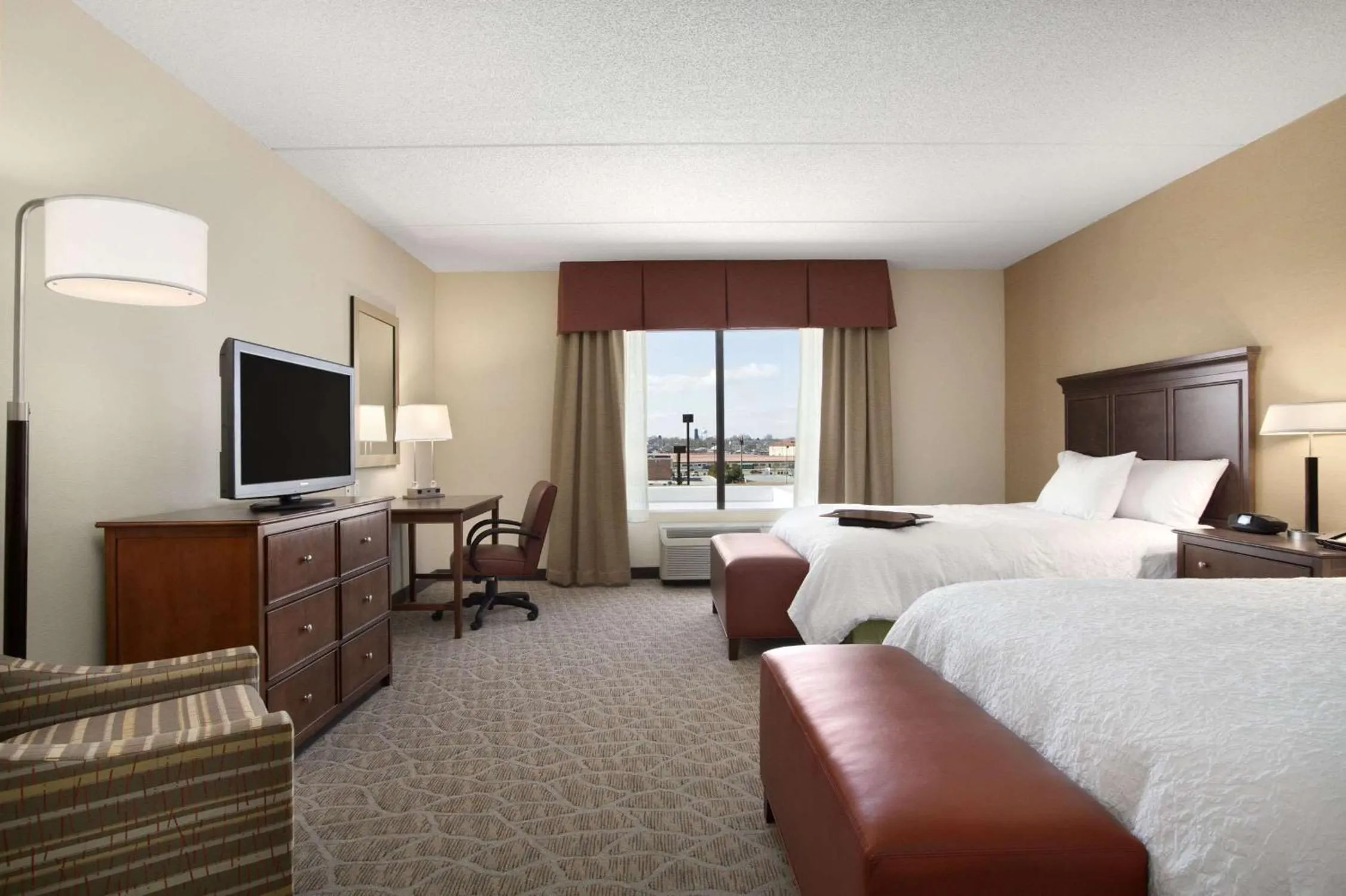 Queen Room with Two Queen Beds - Mobility and Hearing Access/Non-Smoking in Hampton Inn & Suites Charles Town