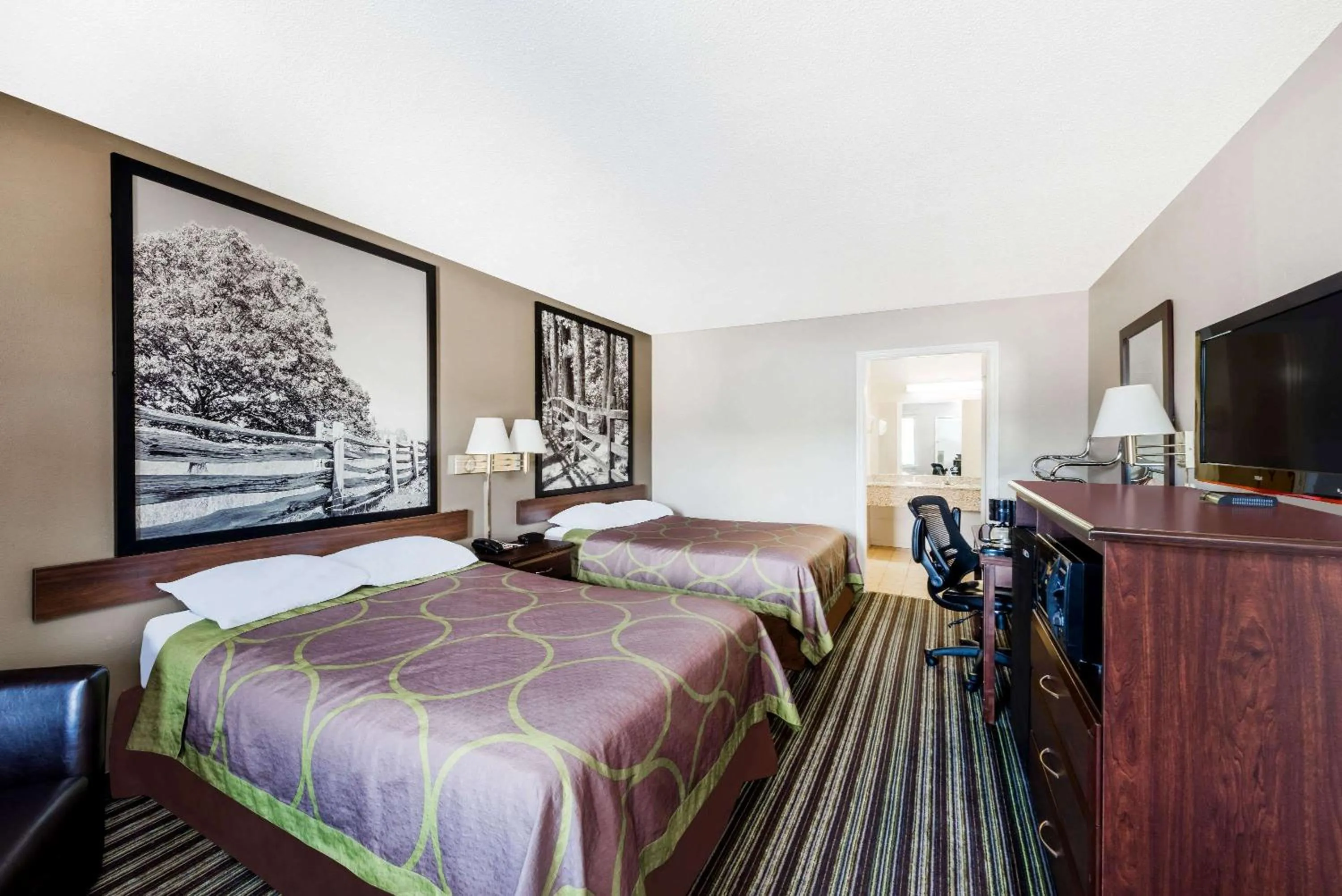 Double Room with Two Double Beds - Non-Smoking in Super 8 by Wyndham Chattanooga Ooltewah