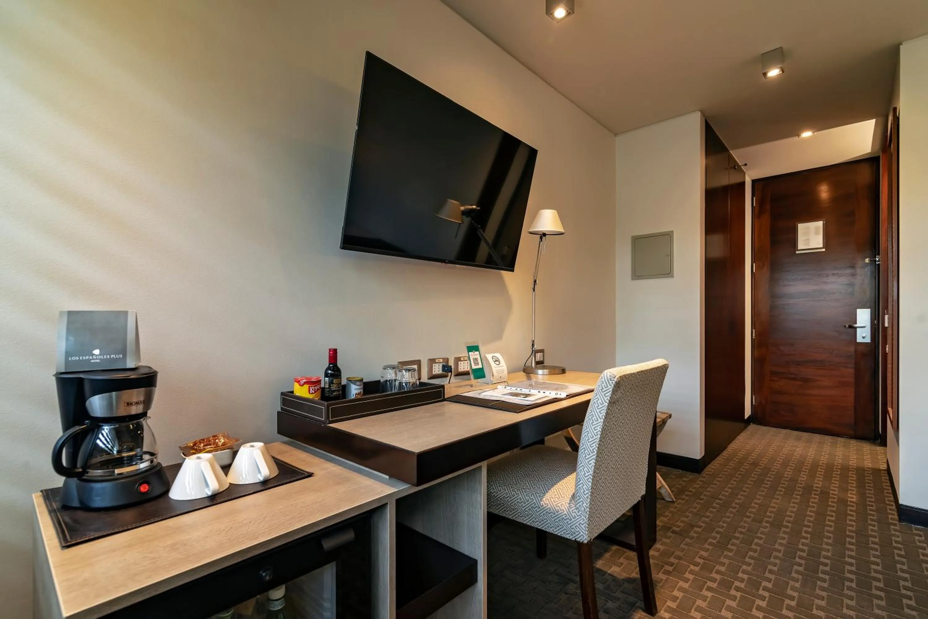 Twin Room with City View in Hotel Los Españoles Plus