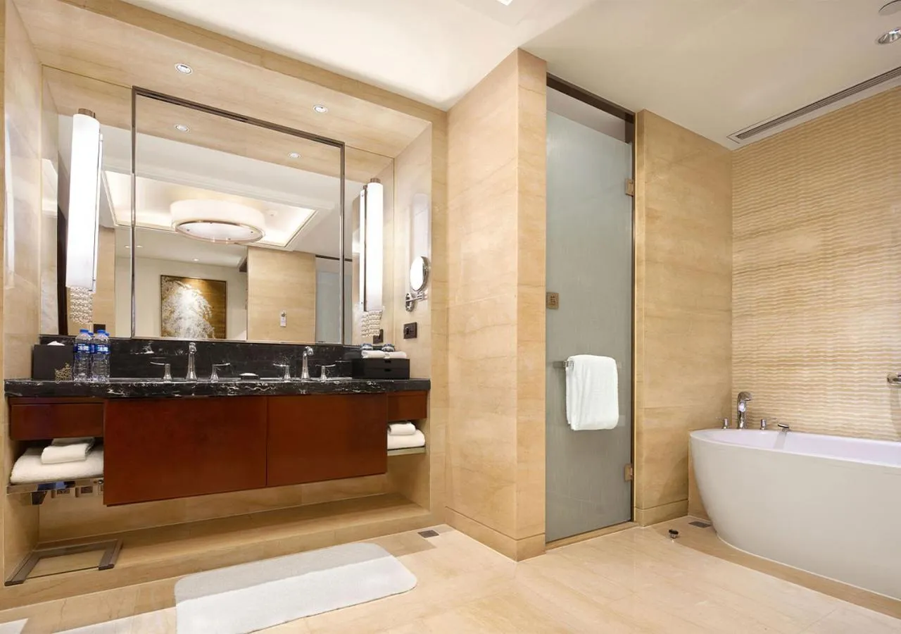 Premium Room in Crowne Plaza Chengdu Panda Garden by IHG