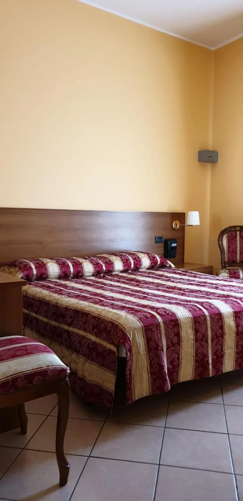 Double or Twin Room in Hotel Scrivano