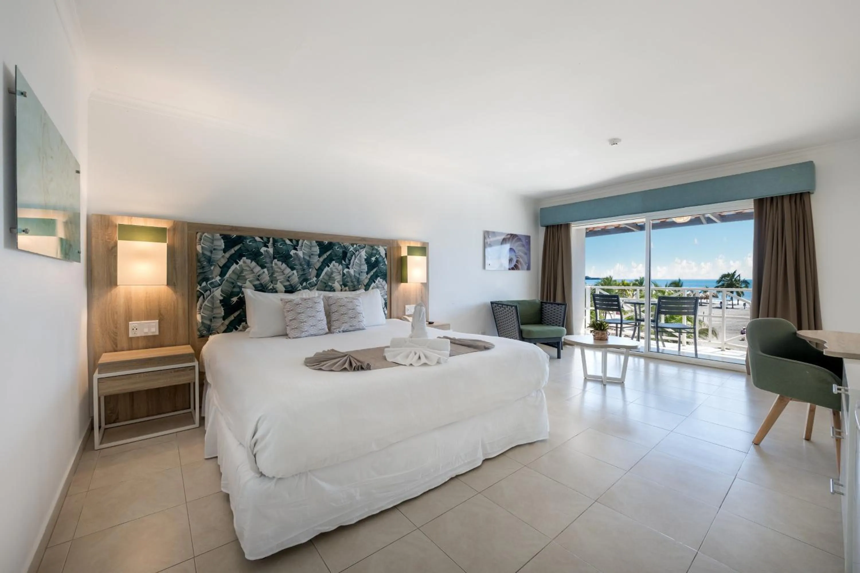 King Room with Sea View in Playa Blanca Beach Resort - All Inclusive
