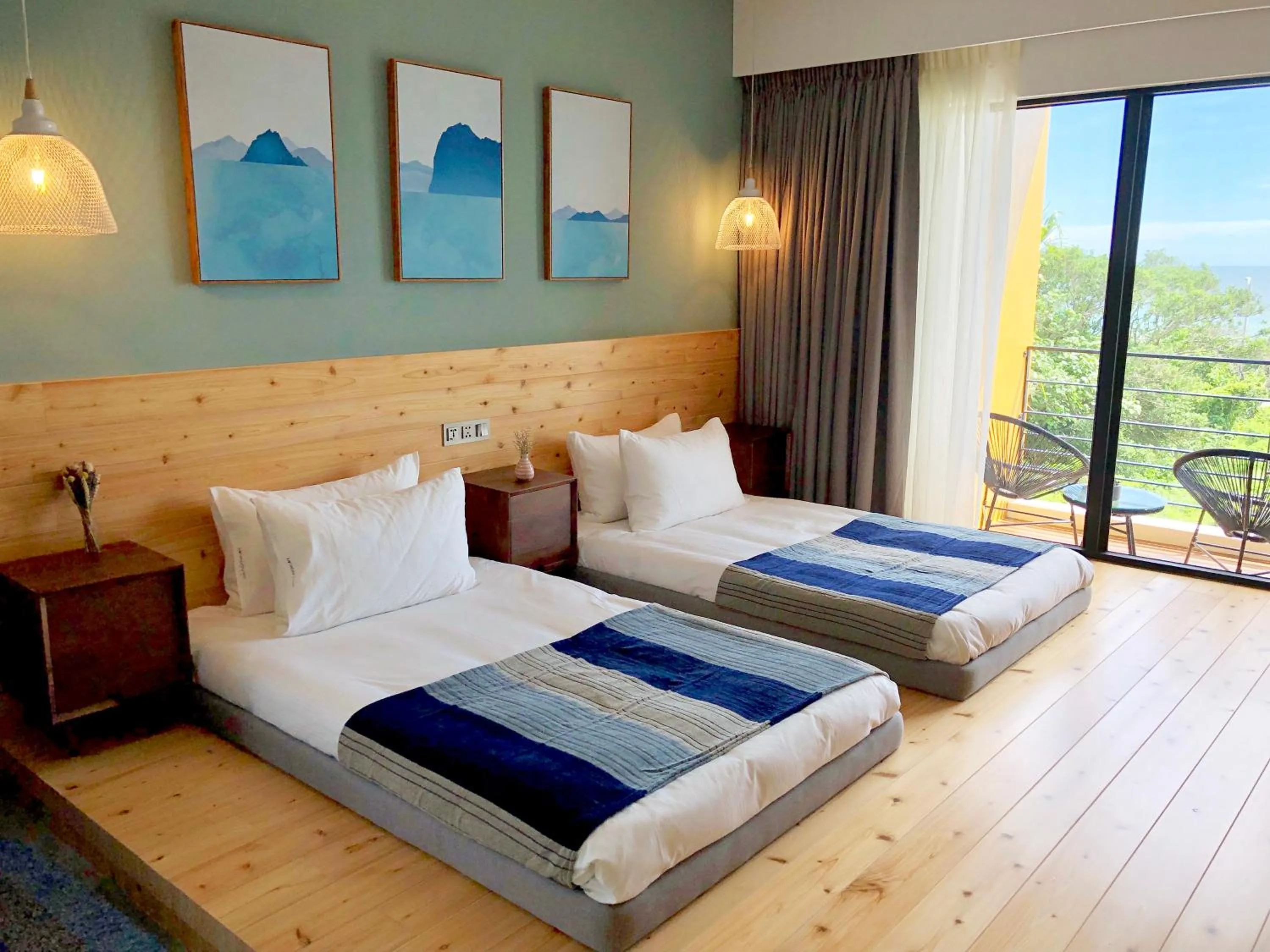 Deluxe Twin Room with Sea View in Hotel Everyday Life