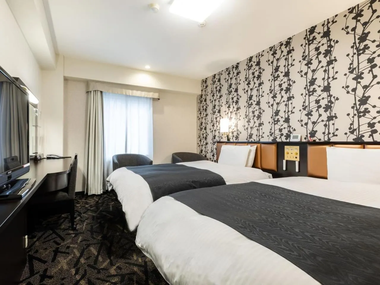 Superior Twin Room - Smoking in APA Hotel Sapporo Odori Ekimae Minami