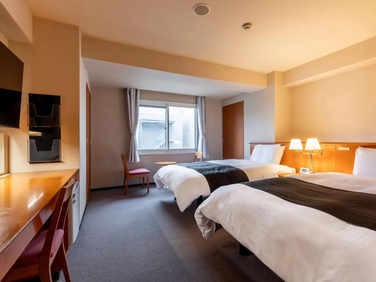 Deluxe Twin Room - Smoking in APA Hotel Sapporo Odori Ekimae Minami