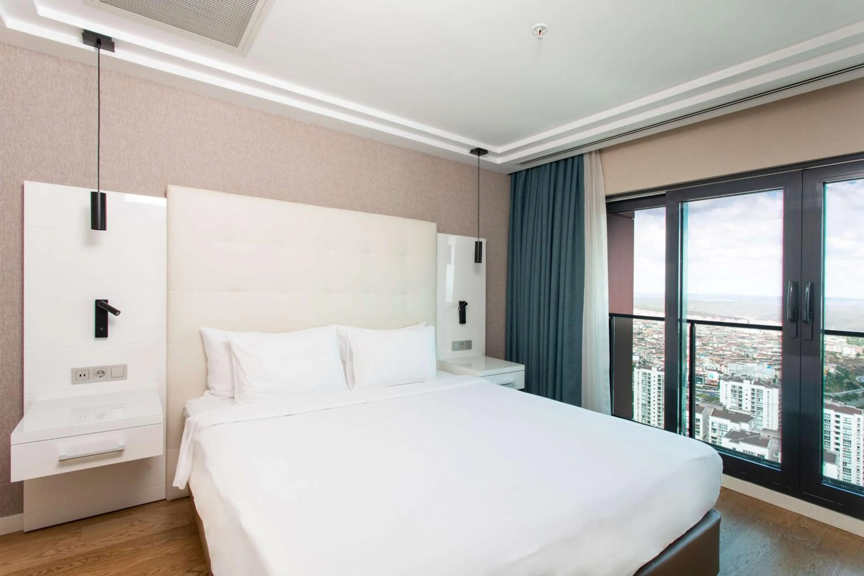 One-Bedroom Apartment in Radisson Residences Avrupa TEM Istanbul