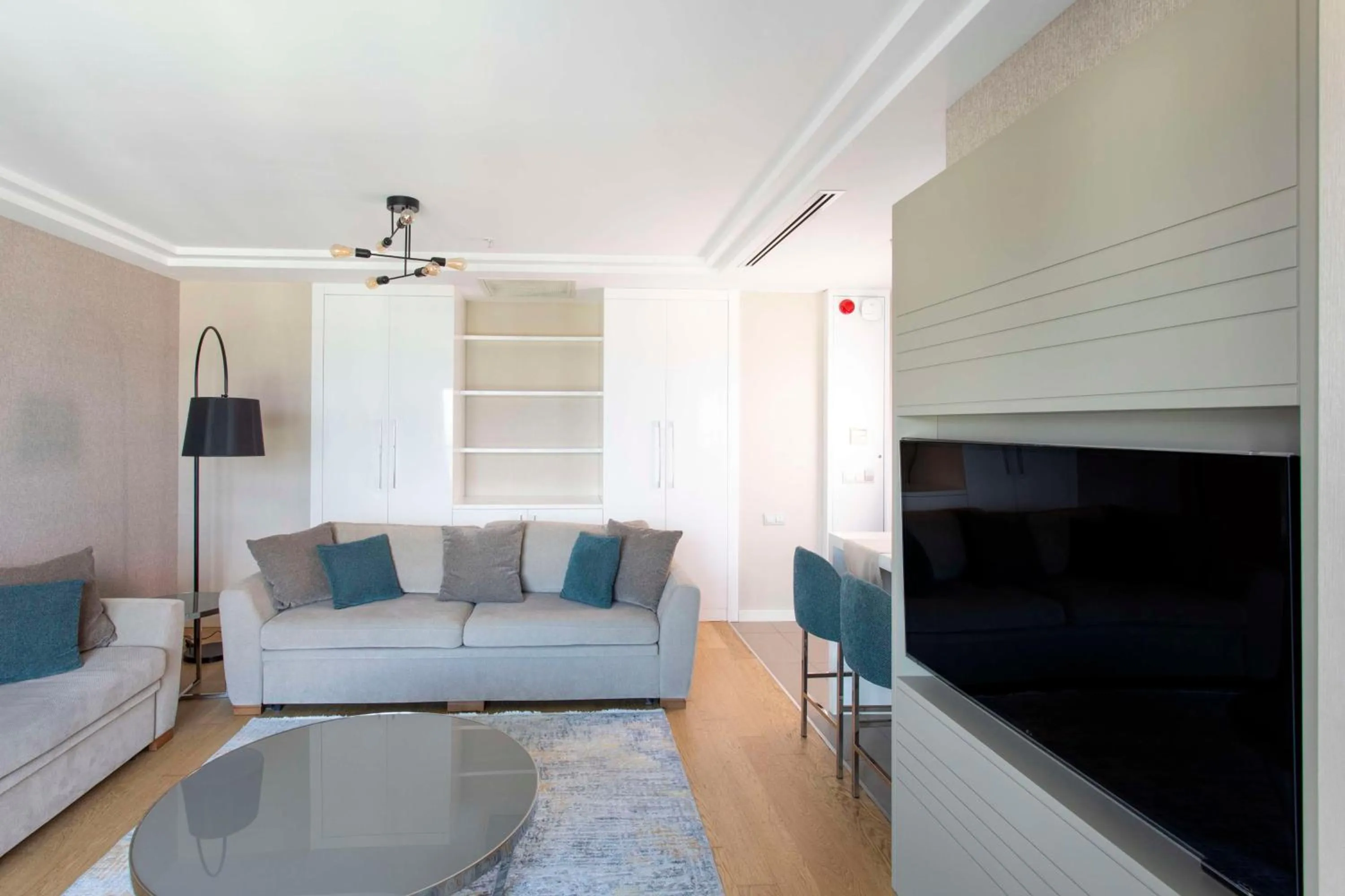 One-Bedroom Apartment with Balcony and View in Radisson Residences Avrupa TEM Istanbul