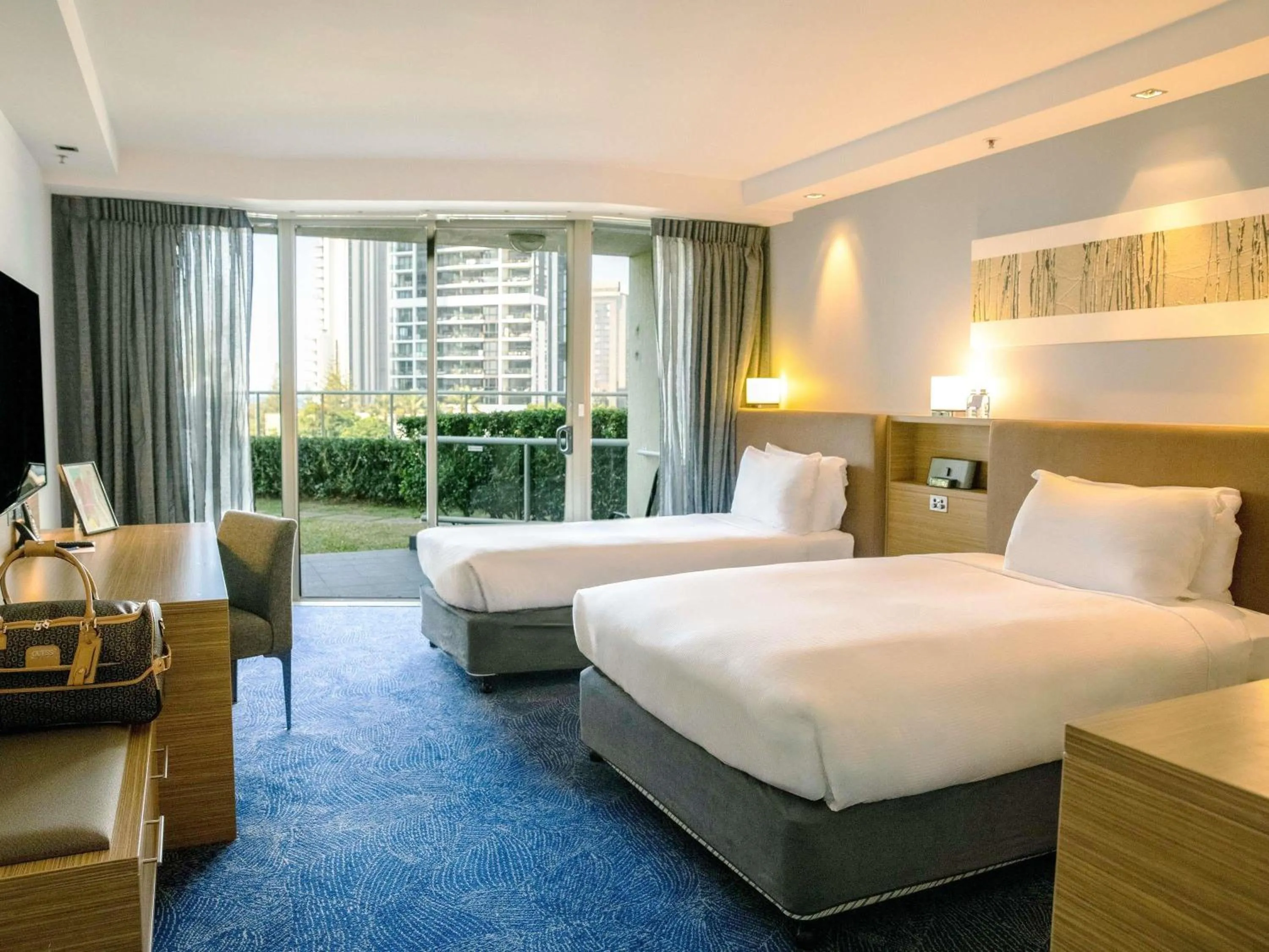 Classic Room with One Double Bed and One Single Bed - Terrace Views/Accessible in Sofitel Gold Coast Broadbeach