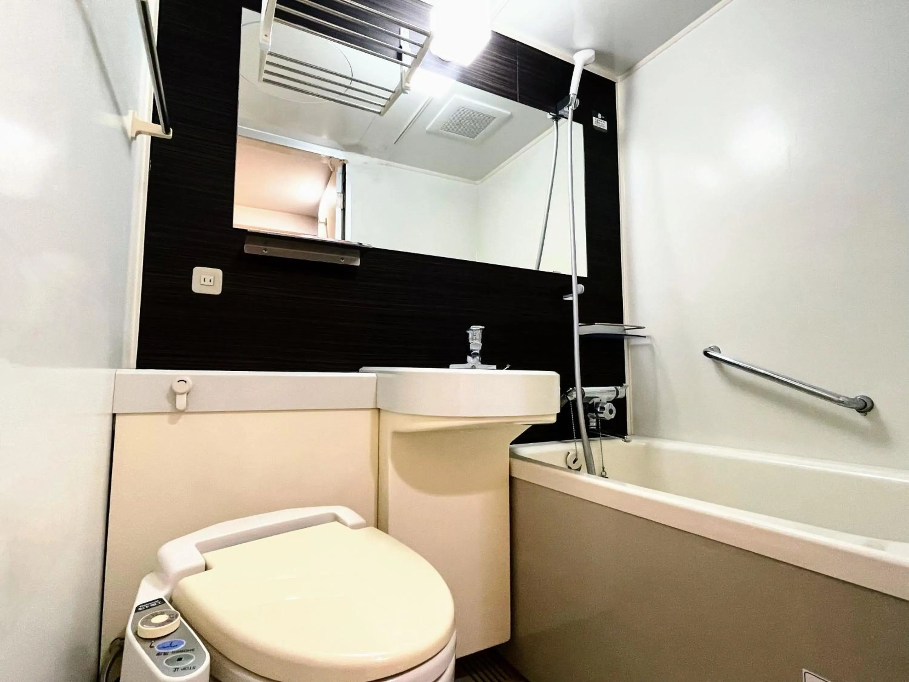 Double Room with Small Double Bed - Non-Smoking in APA Hotel Chiba Yachiyo Midorigaoka