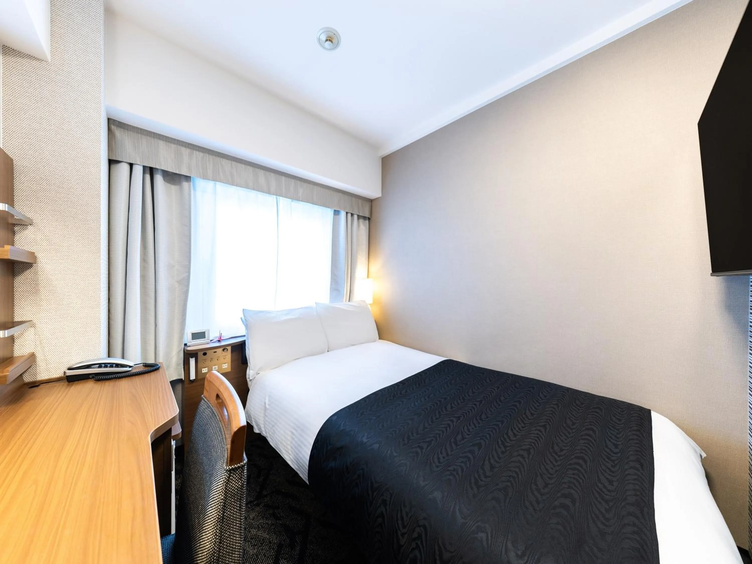 Double Room with Small Double Bed - Non-Smoking in APA Hotel Tennoji Ekimae