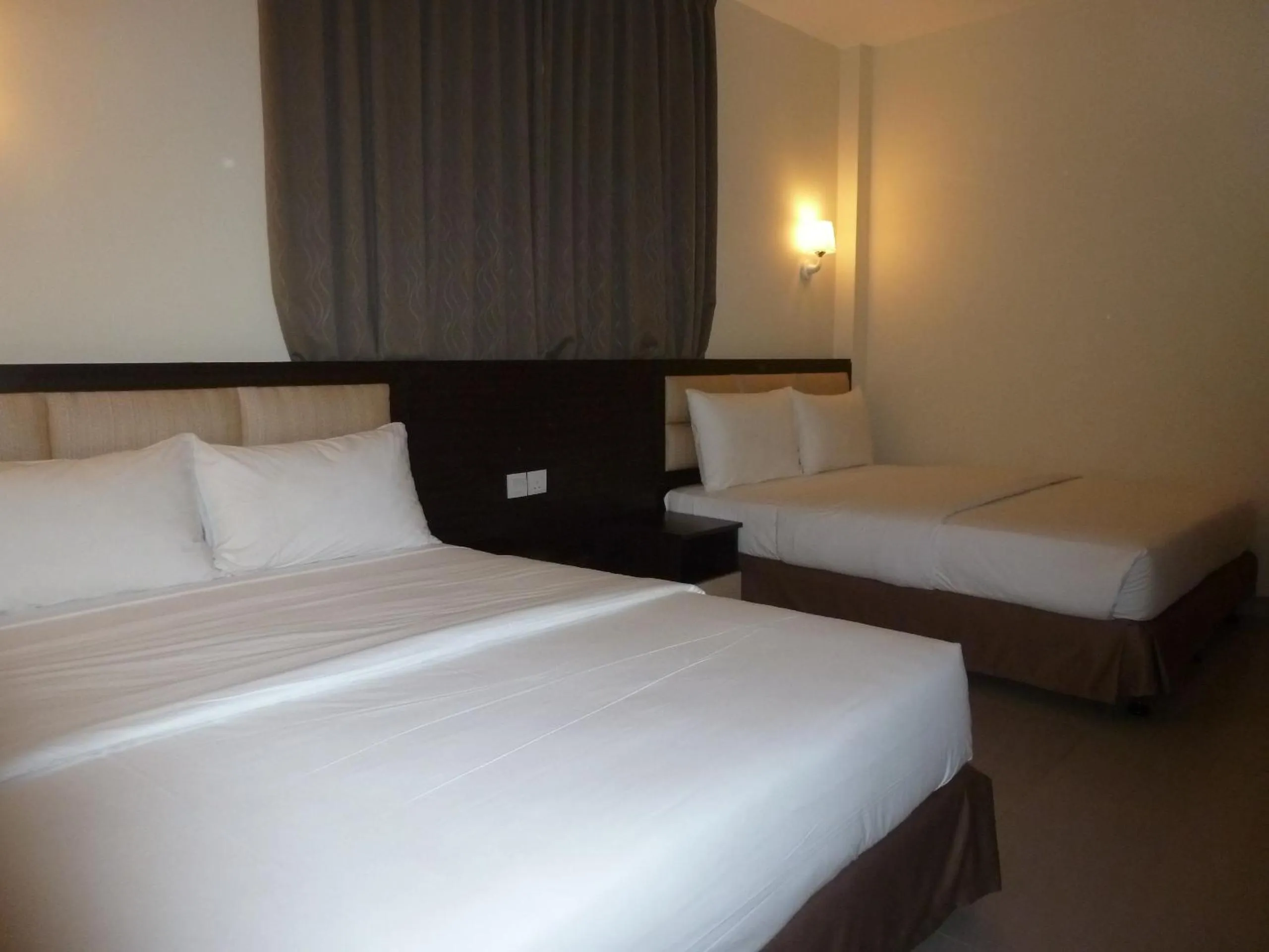 Luxury Quadruple Room in Hotel Hong