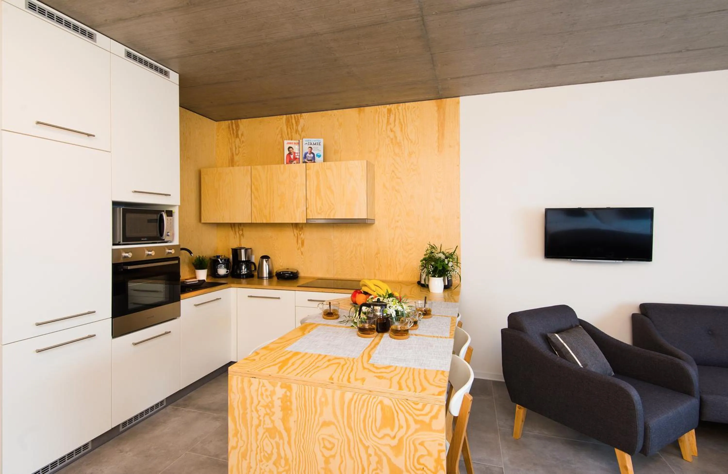 Deluxe Studio with Balcony in Residence Trafick