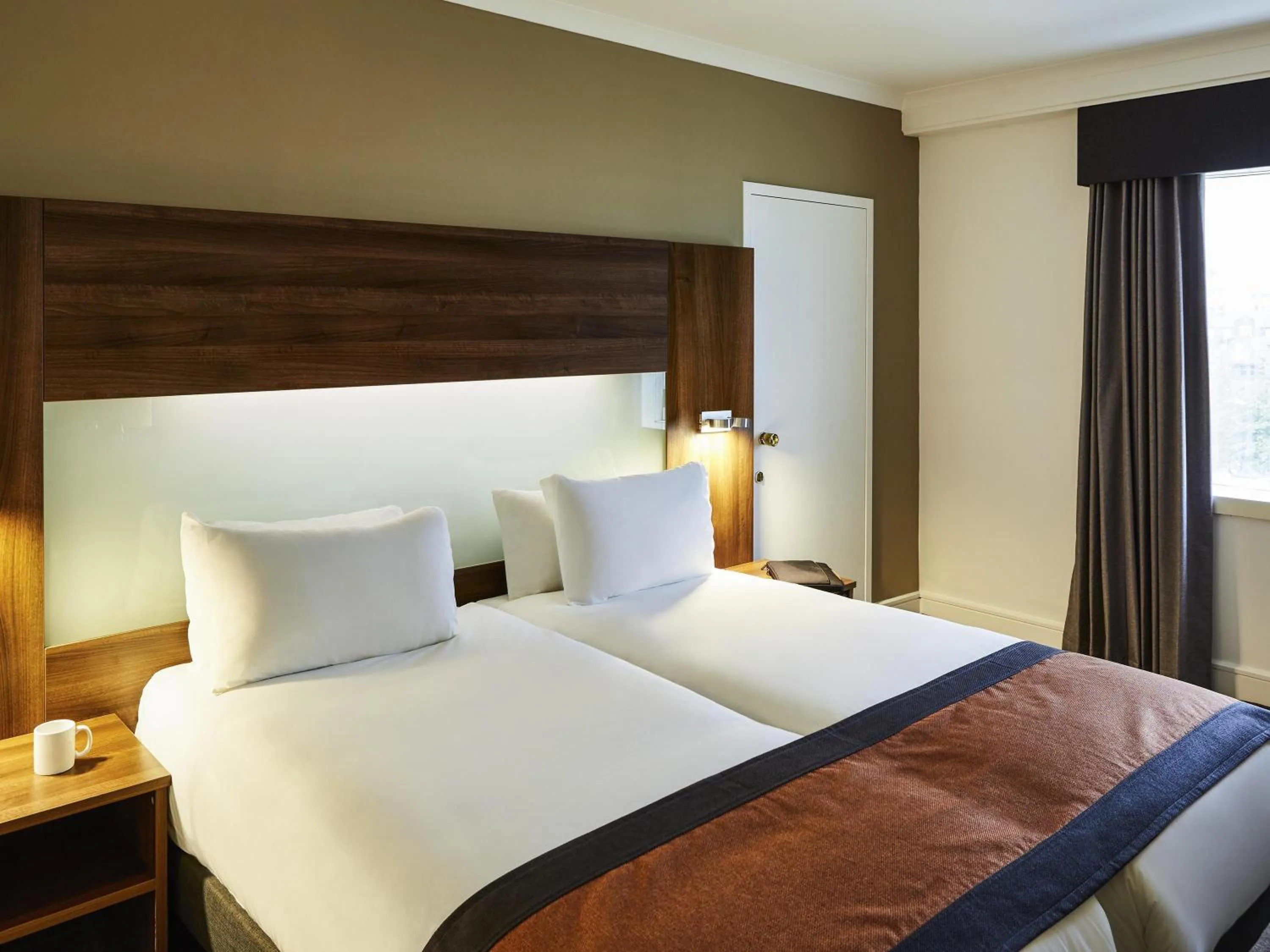 Classic Twin Room in Mercure St Helens