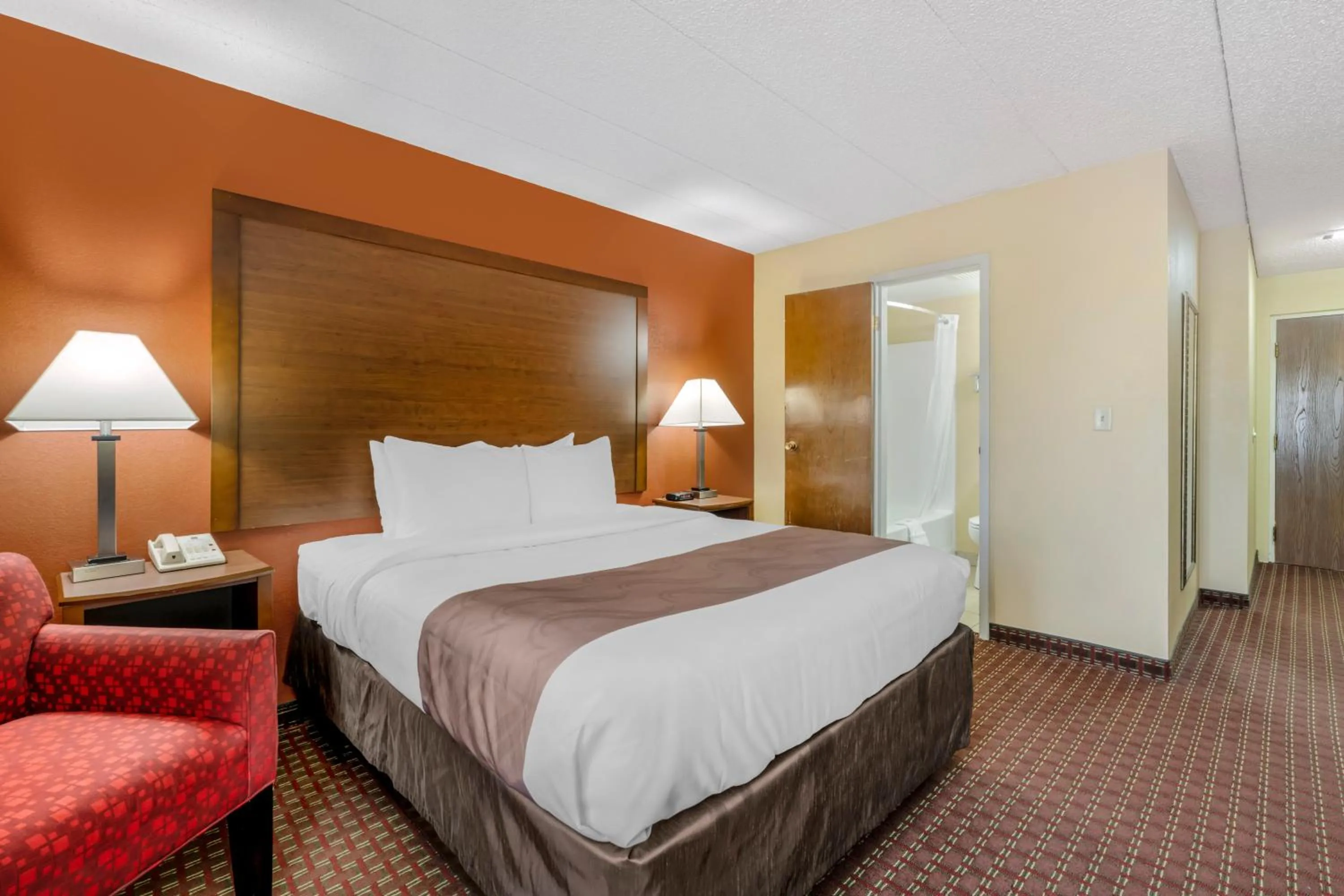 Queen Room in Quality Inn & Suites Lincoln South