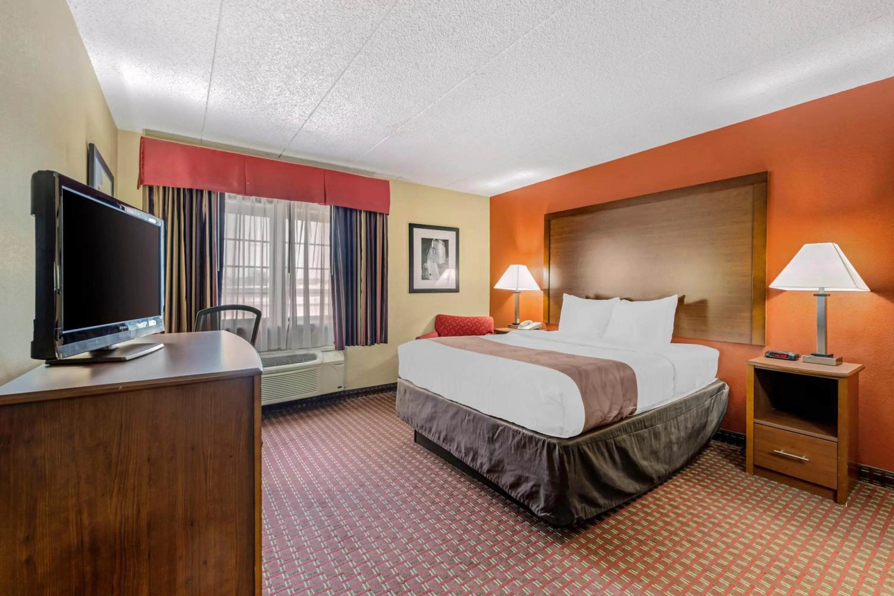 Queen Room - Accessible/Nonsmoking in Quality Inn & Suites Lincoln South