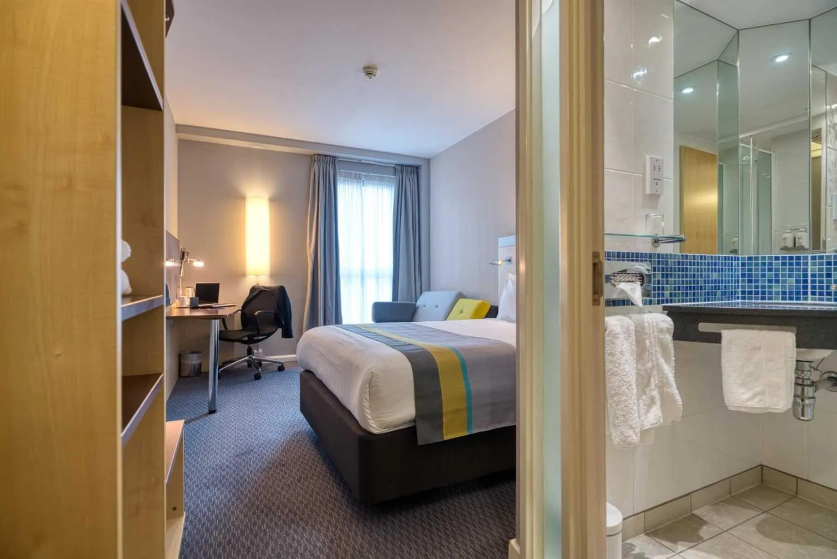 Standard Double Room with Free Hot Breakfast in Holiday Inn Express Hull City Centre by IHG