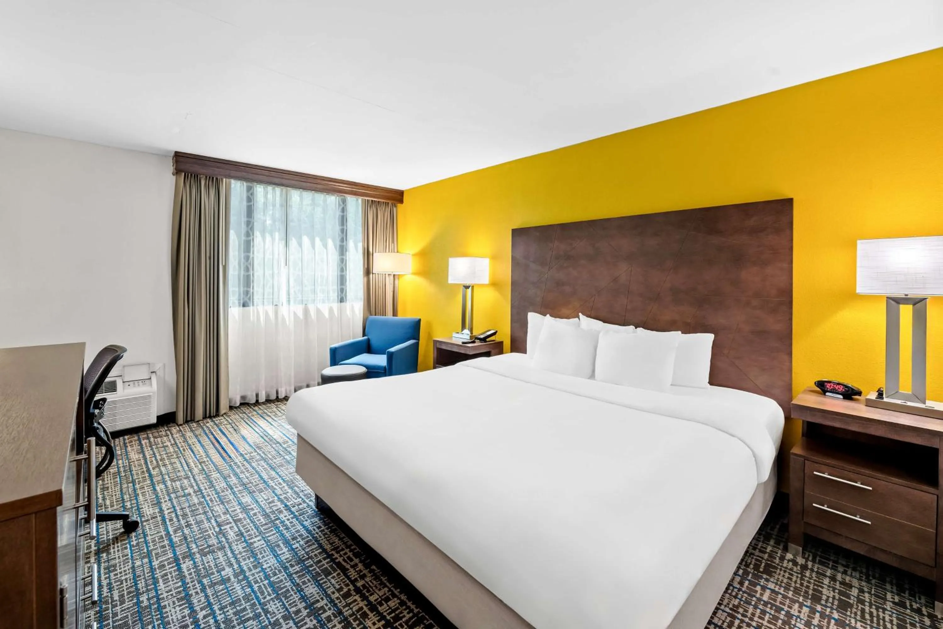 King Room with Spa Bath - Non-Smoking in Best Western Inn at Ramsey