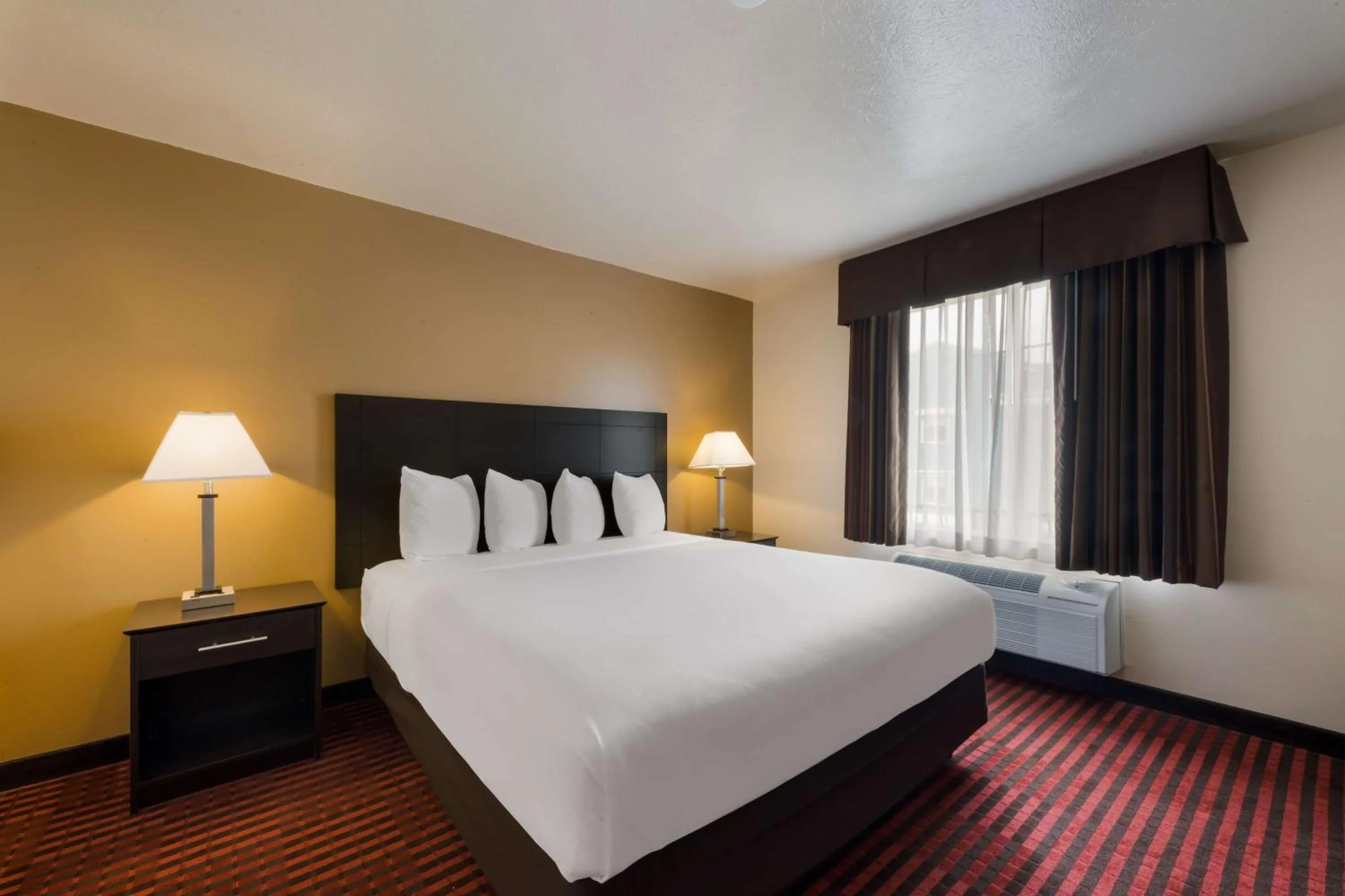 King Suite - Non-Smoking in Best Western Salinas Valley Inn & Suites
