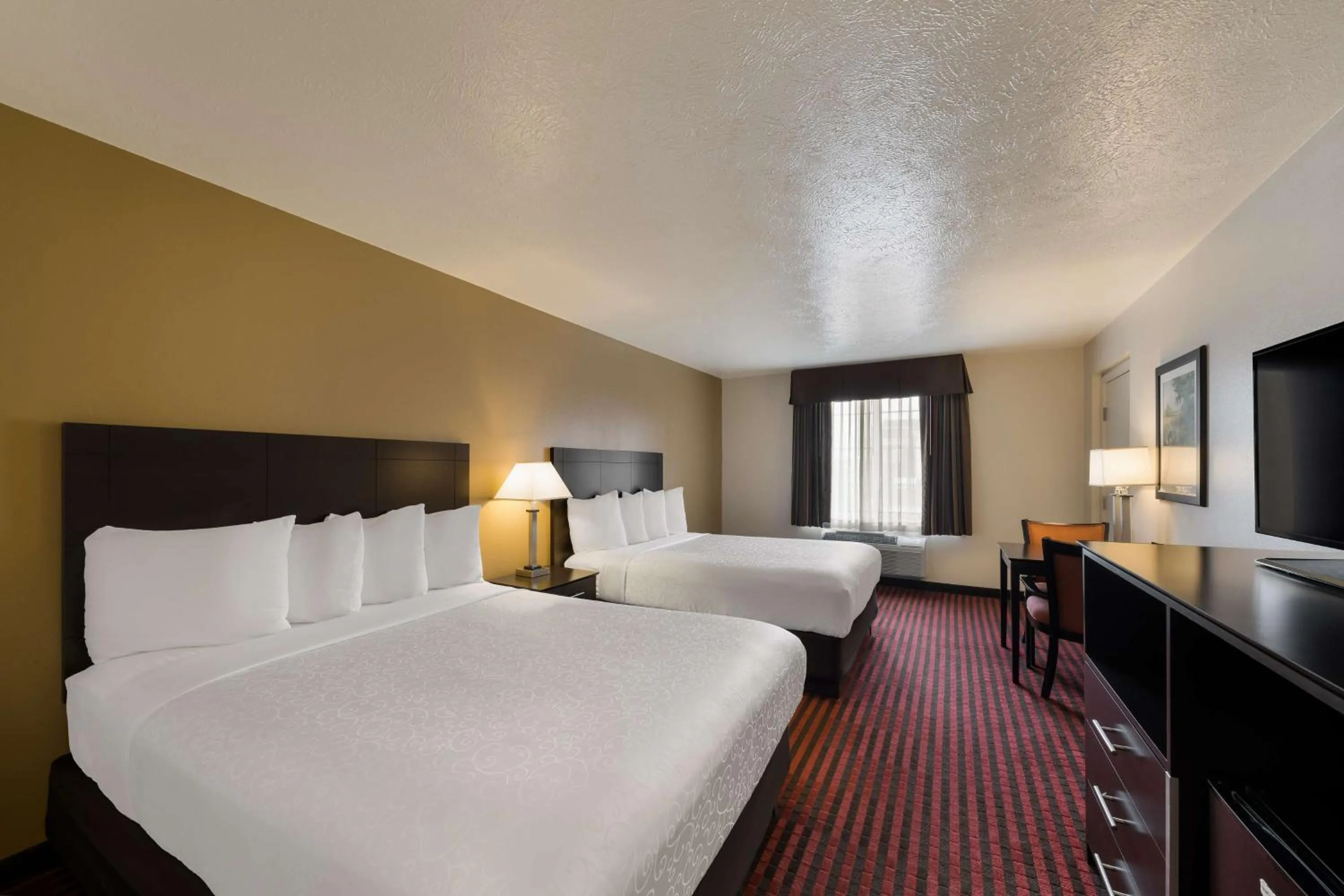 Queen Room with Two Queen Beds - Non-Smoking in Best Western Salinas Valley Inn & Suites