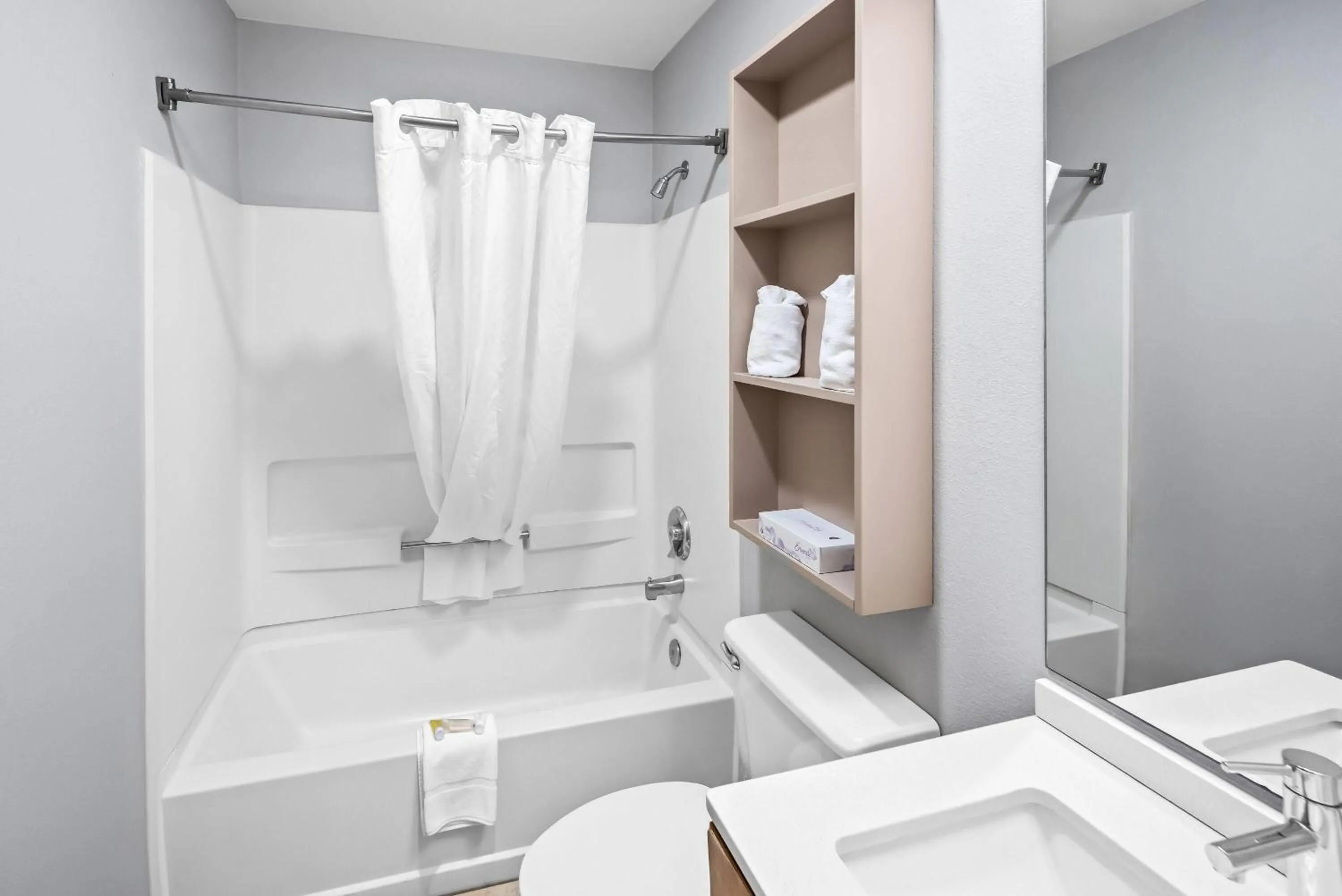 Queen Room - Non-Smoking in Microtel Inn by Wyndham Greensboro