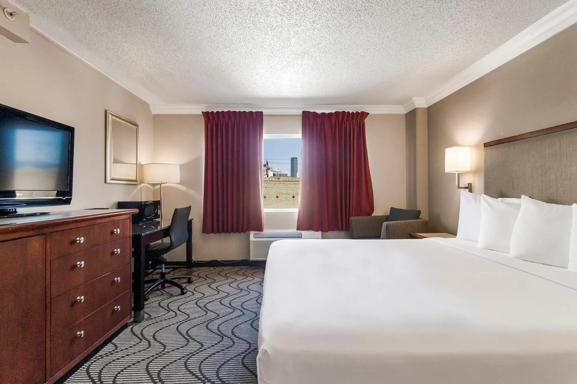 King Suite in Jack London Inn