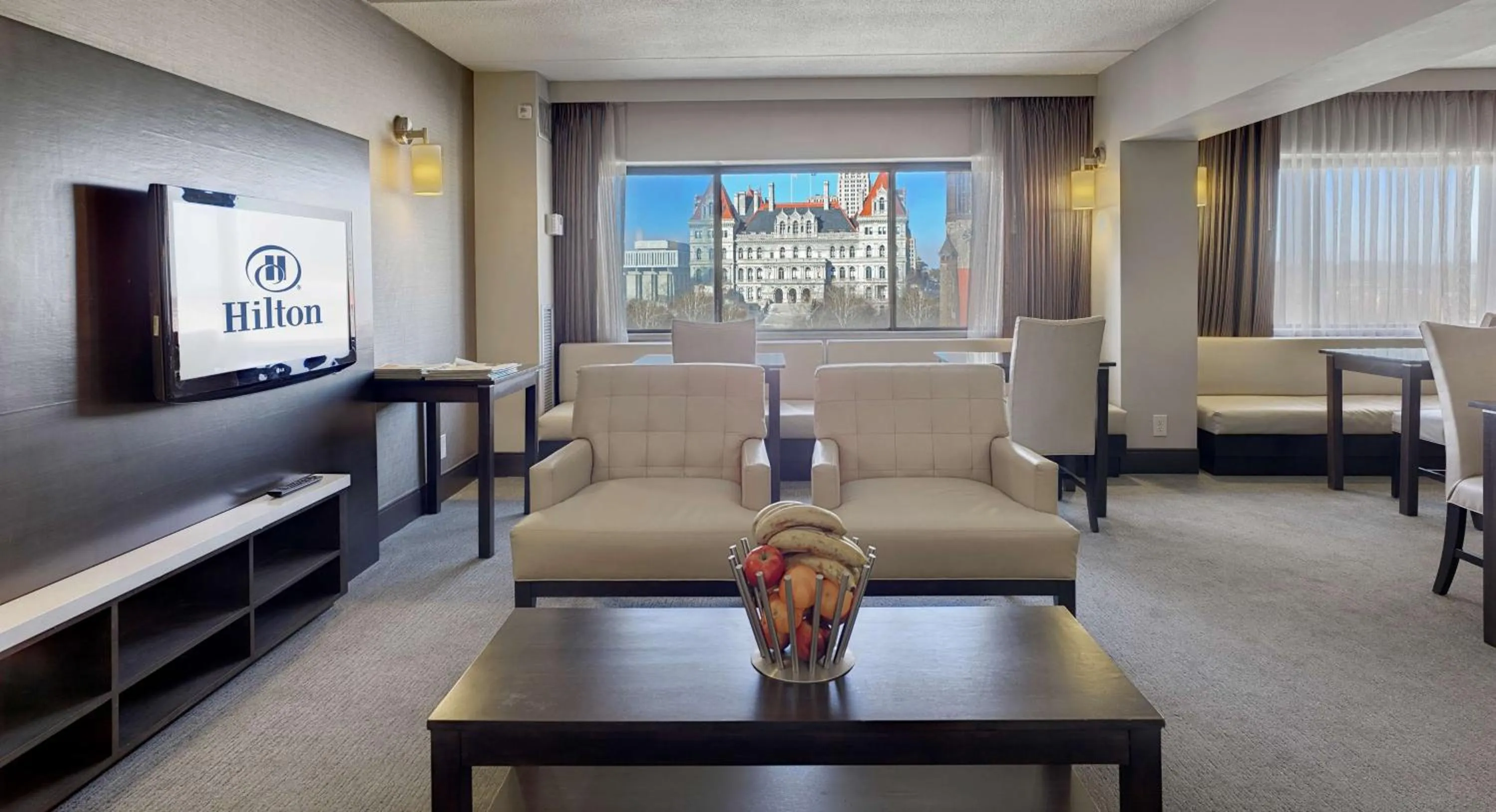 Executive King Suite Floor Level in Hilton Albany