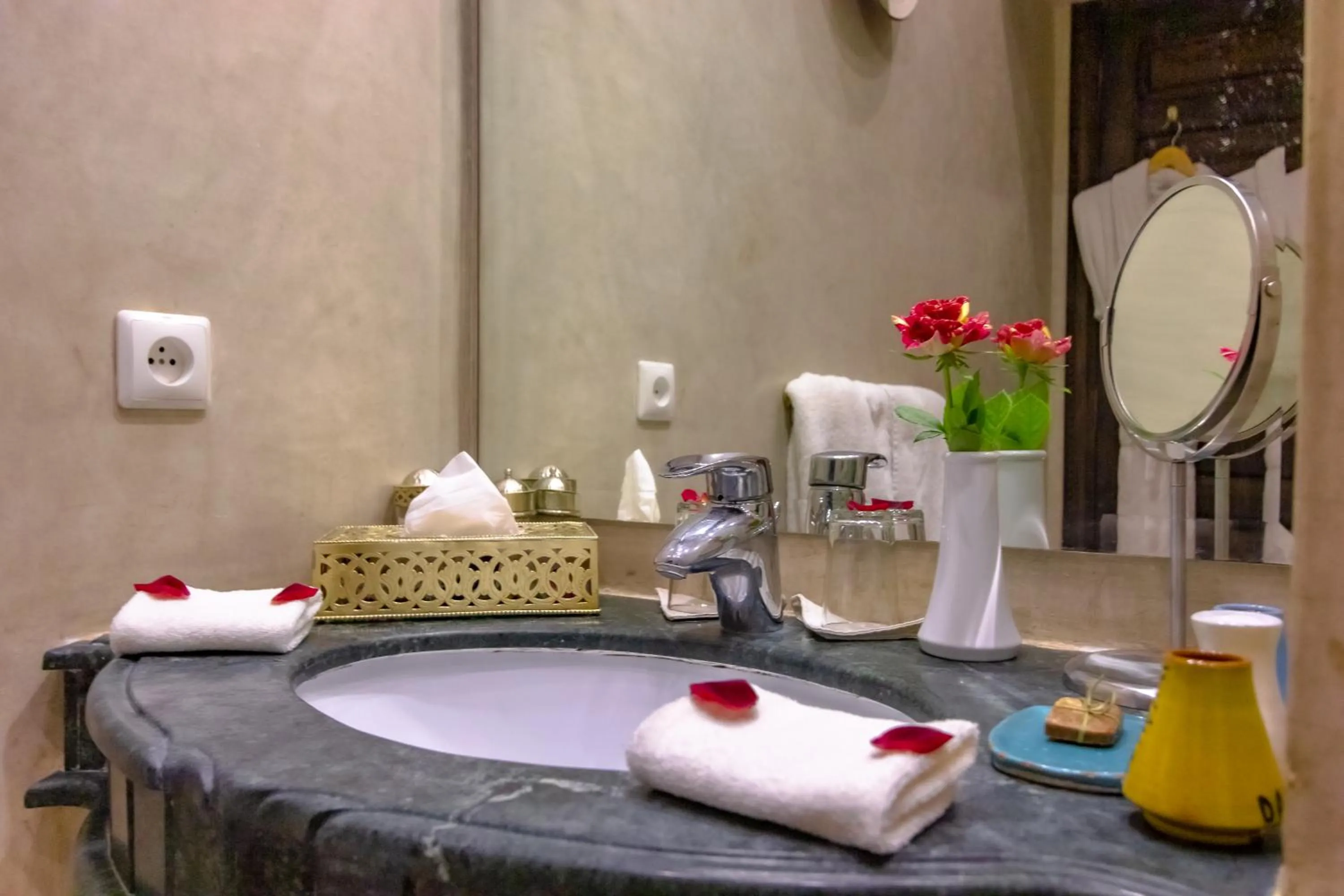 Superior Double Room in Riad Dar Anika