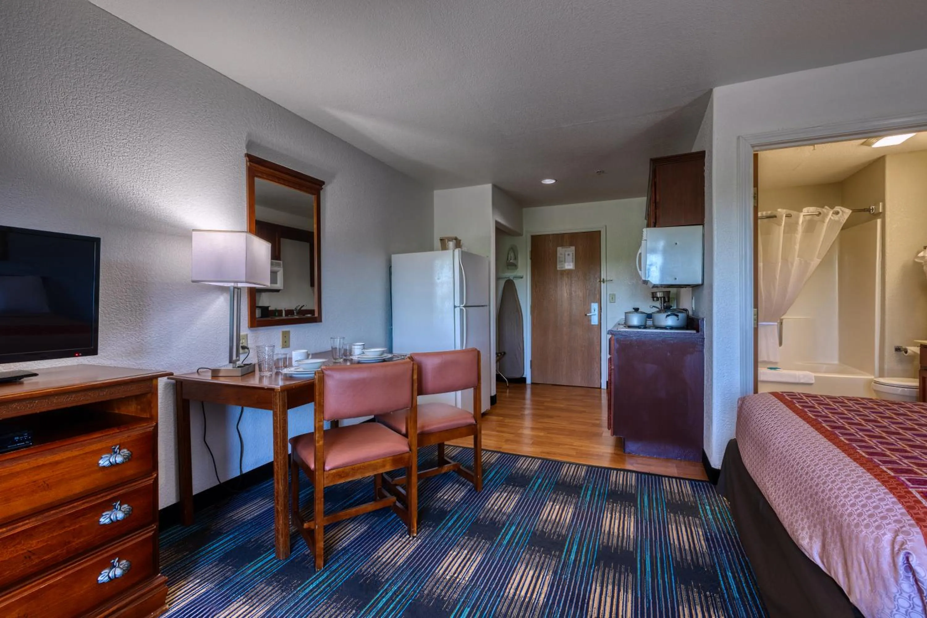 Double Room in All Towne Suites