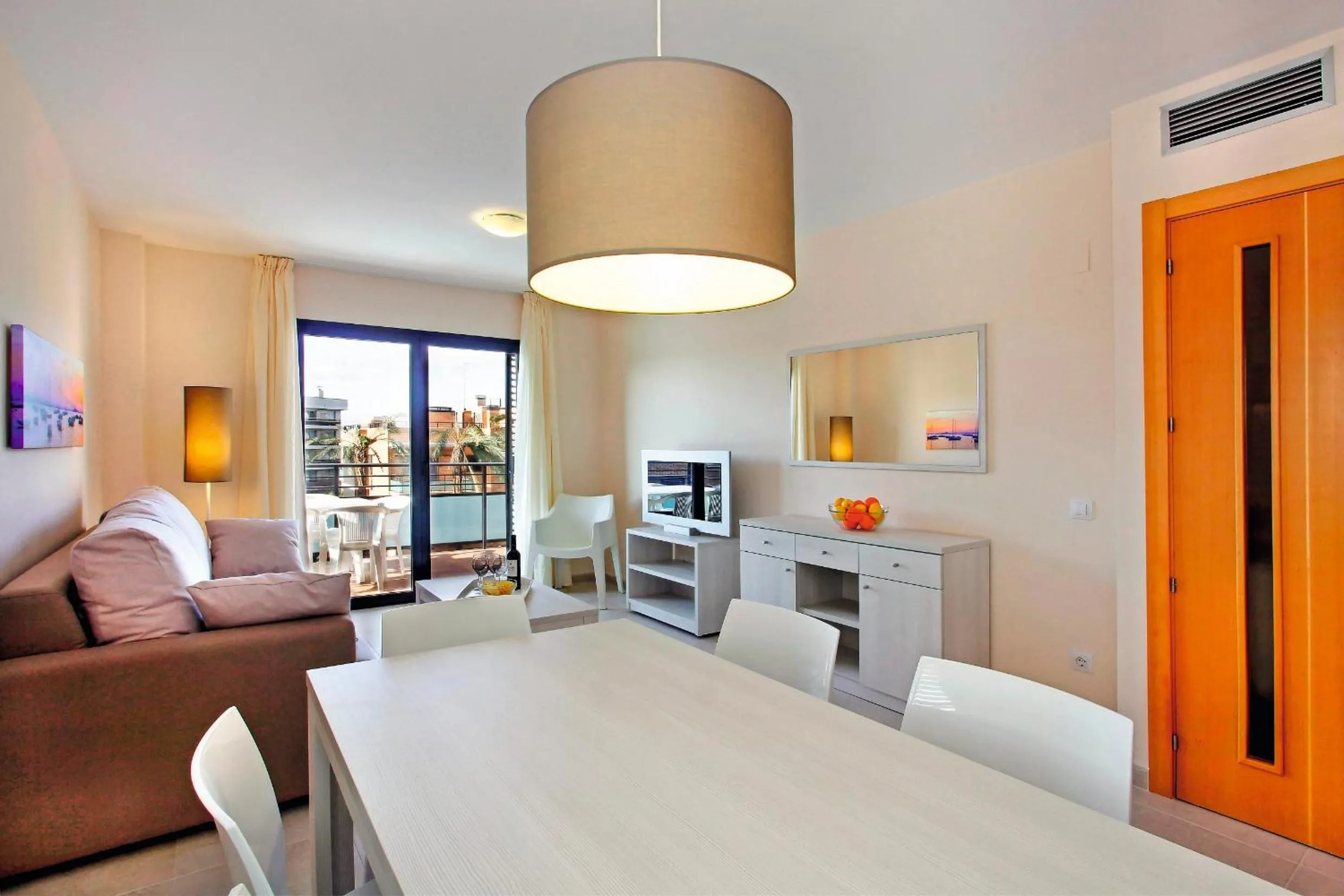 Two-Bedroom Apartment (2-6 People) in Pierre & Vacances Salou