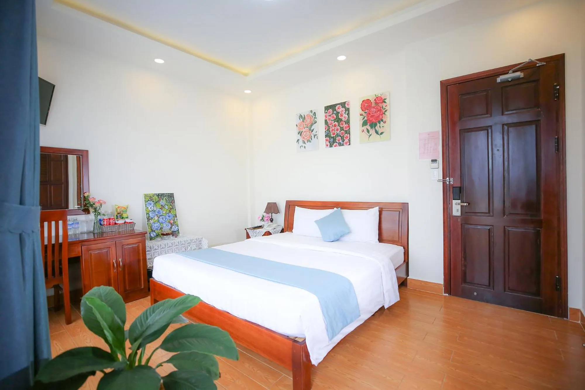 King Room with Balcony in Rose Valley Hotel Da Lat Vietnam