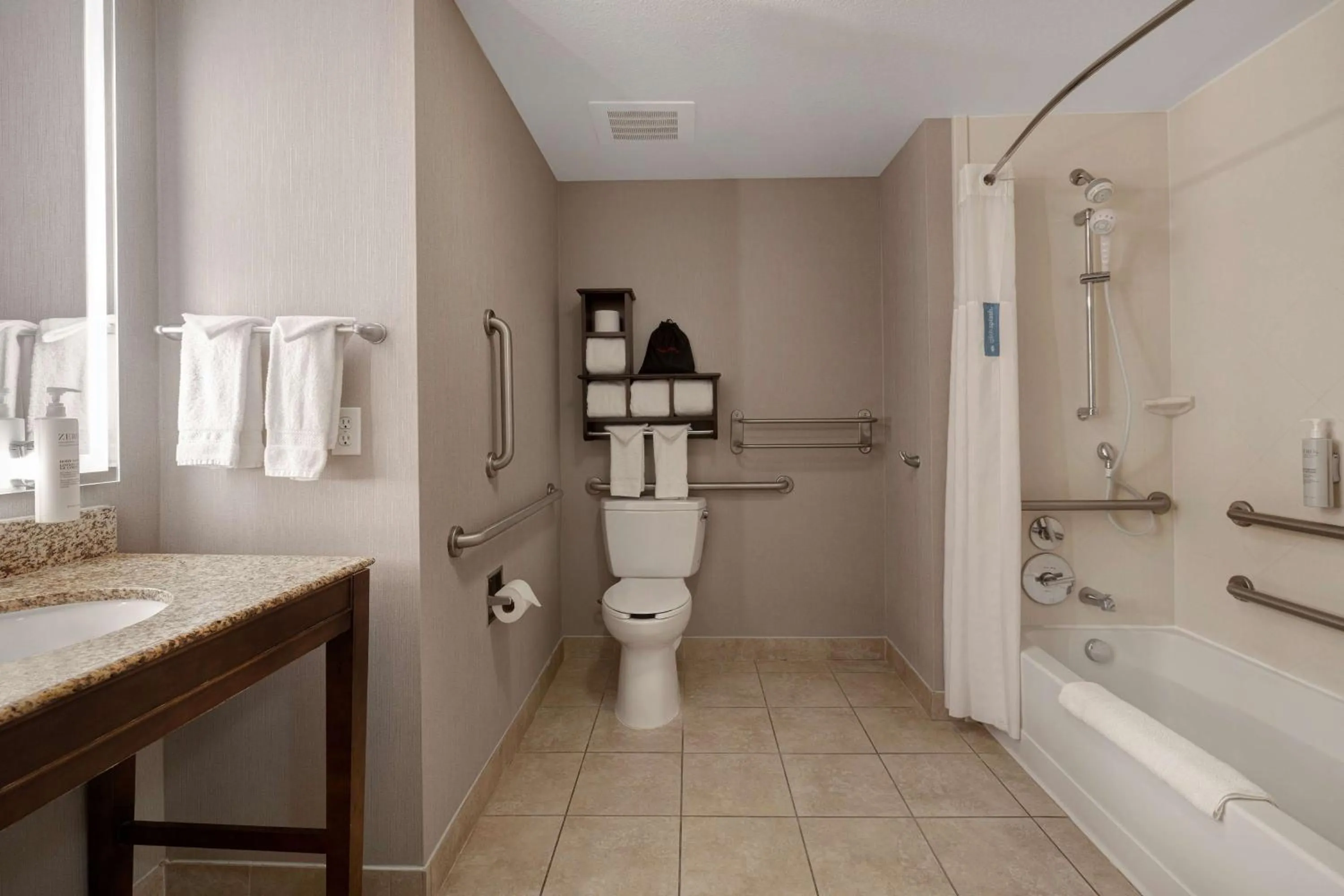 Queen Room with Two Queen Beds - Disability Access/Non-Smoking in Hampton Inn & Suites San Luis Obispo