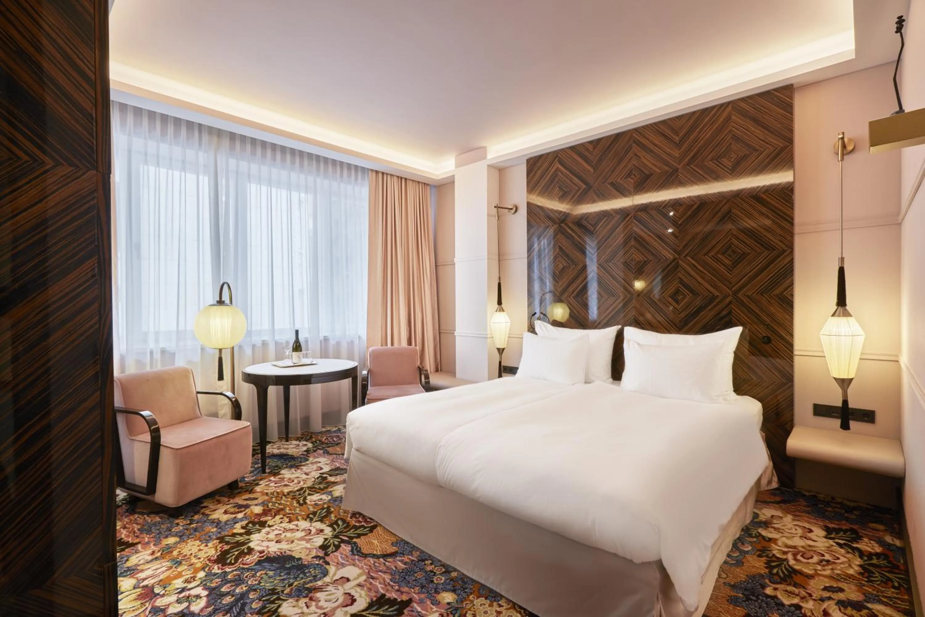 Cozy Lamee Room in Hotel Topazz & Lamée