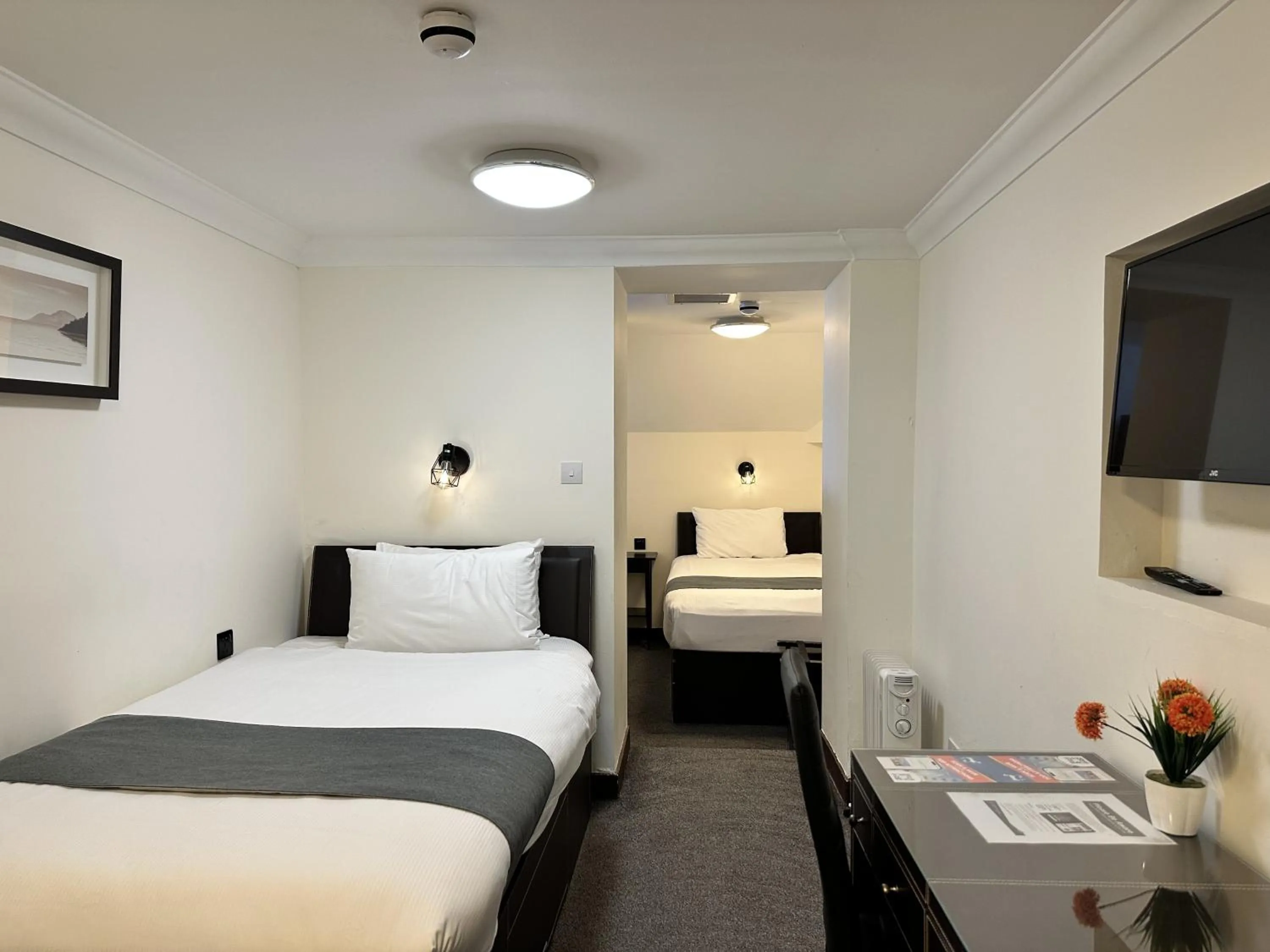 Twin Room in The Royale Chulan Hyde Park Hotel