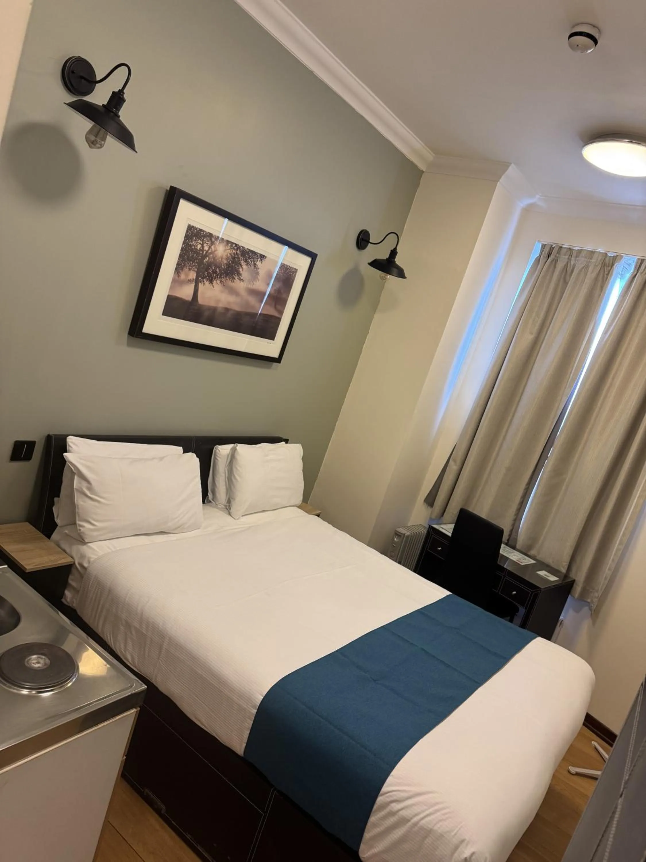 Double Room in The Royale Chulan Hyde Park Hotel