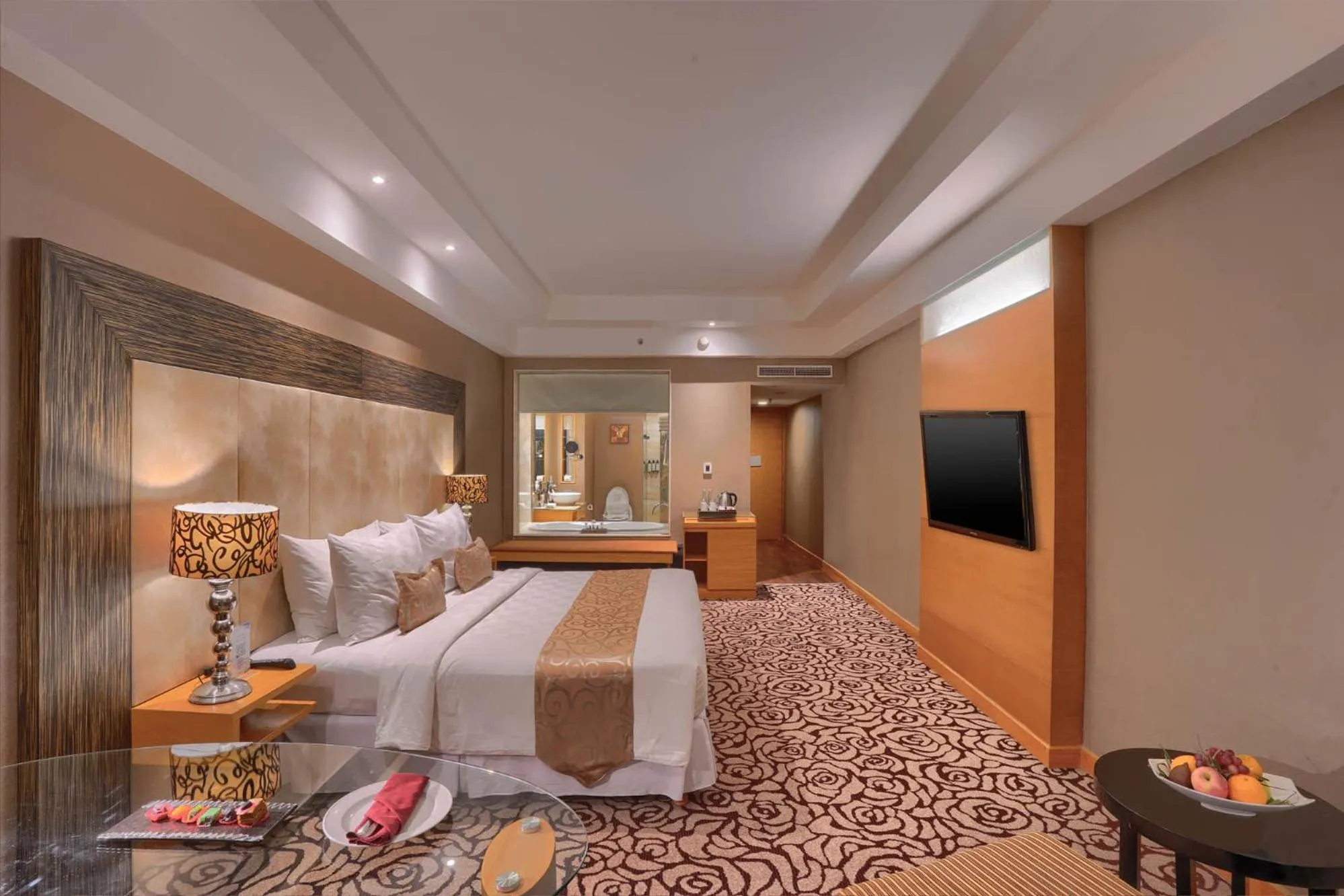 Deluxe King Room in Wyndham Surabaya