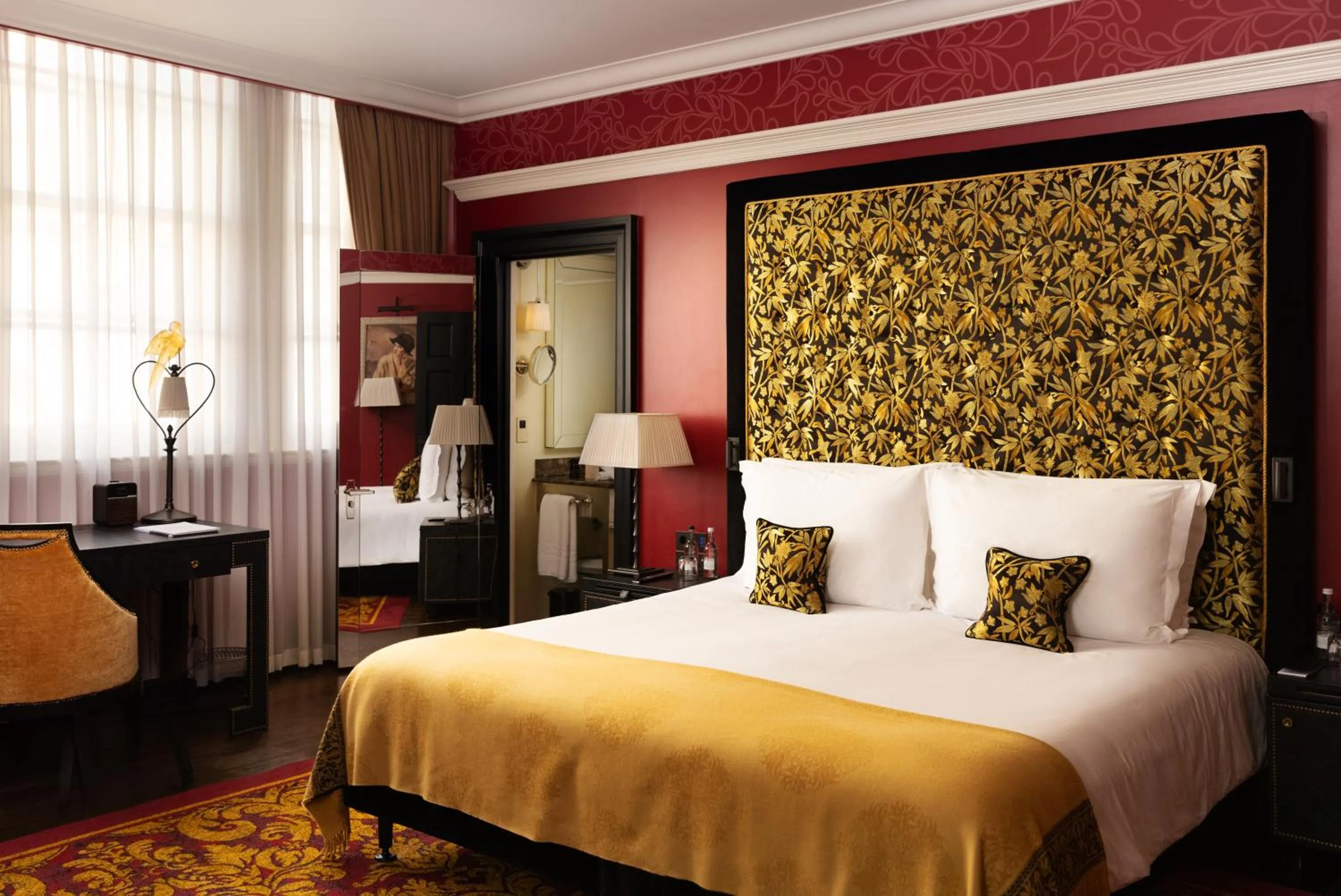 Junior Suite in L'oscar London