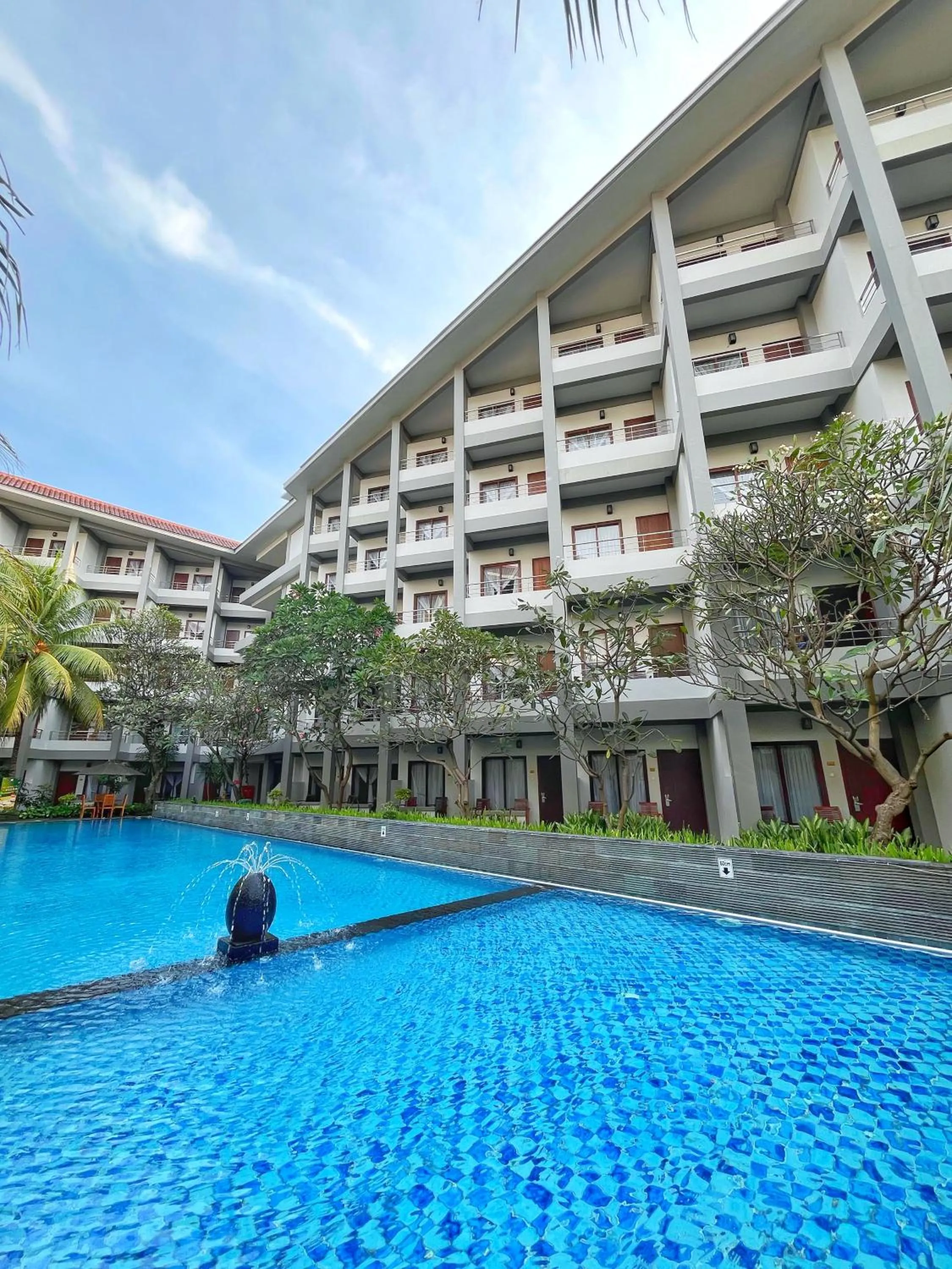 Deluxe Twin with Pool Access in Lombok Garden Hotel