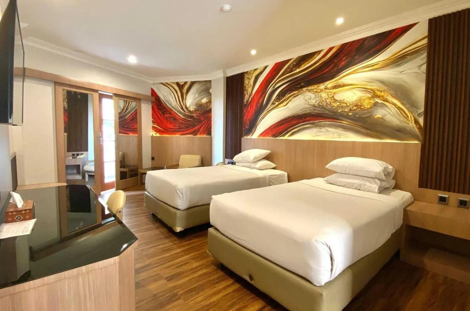 Double or Twin Room with Balcony in Lombok Raya Hotel